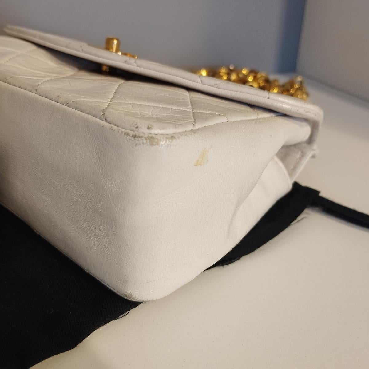 1990 Chanel White Vintage Purse 9