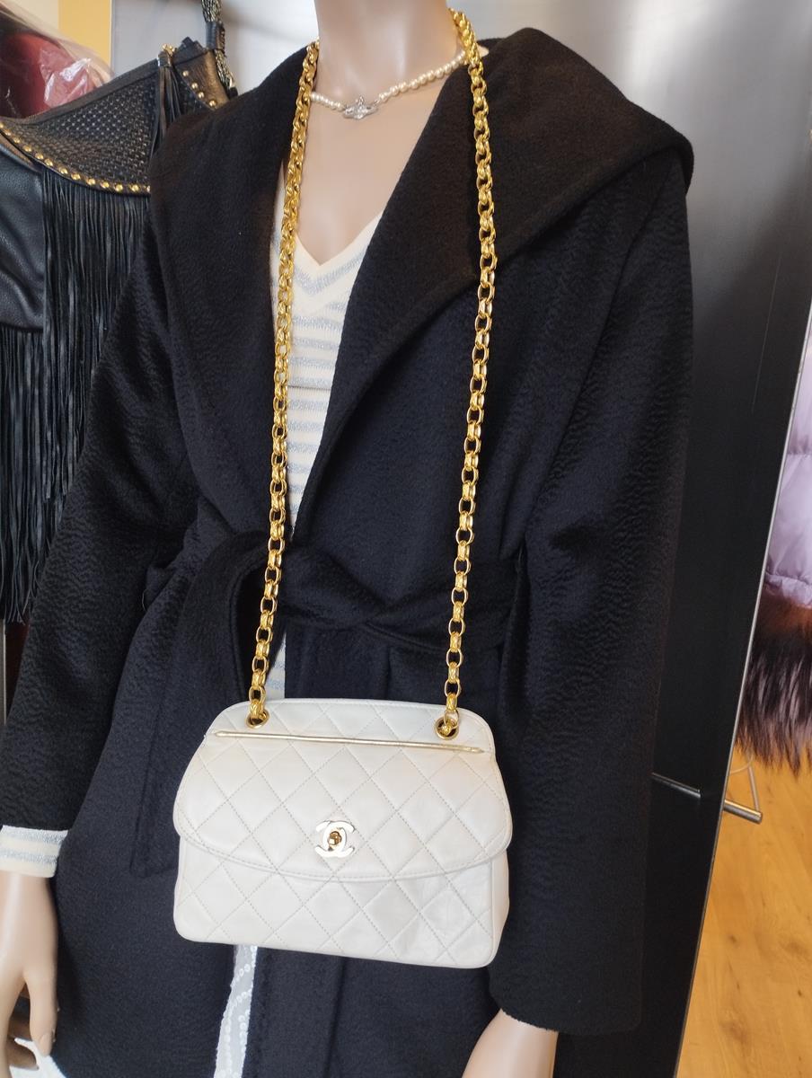 1990 Chanel White Vintage Purse 10