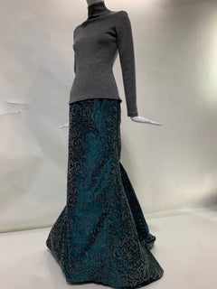 1990 Couture Conjunto de jersey de lana italiana gris y falda formal con trenza de tafetán verde azulado