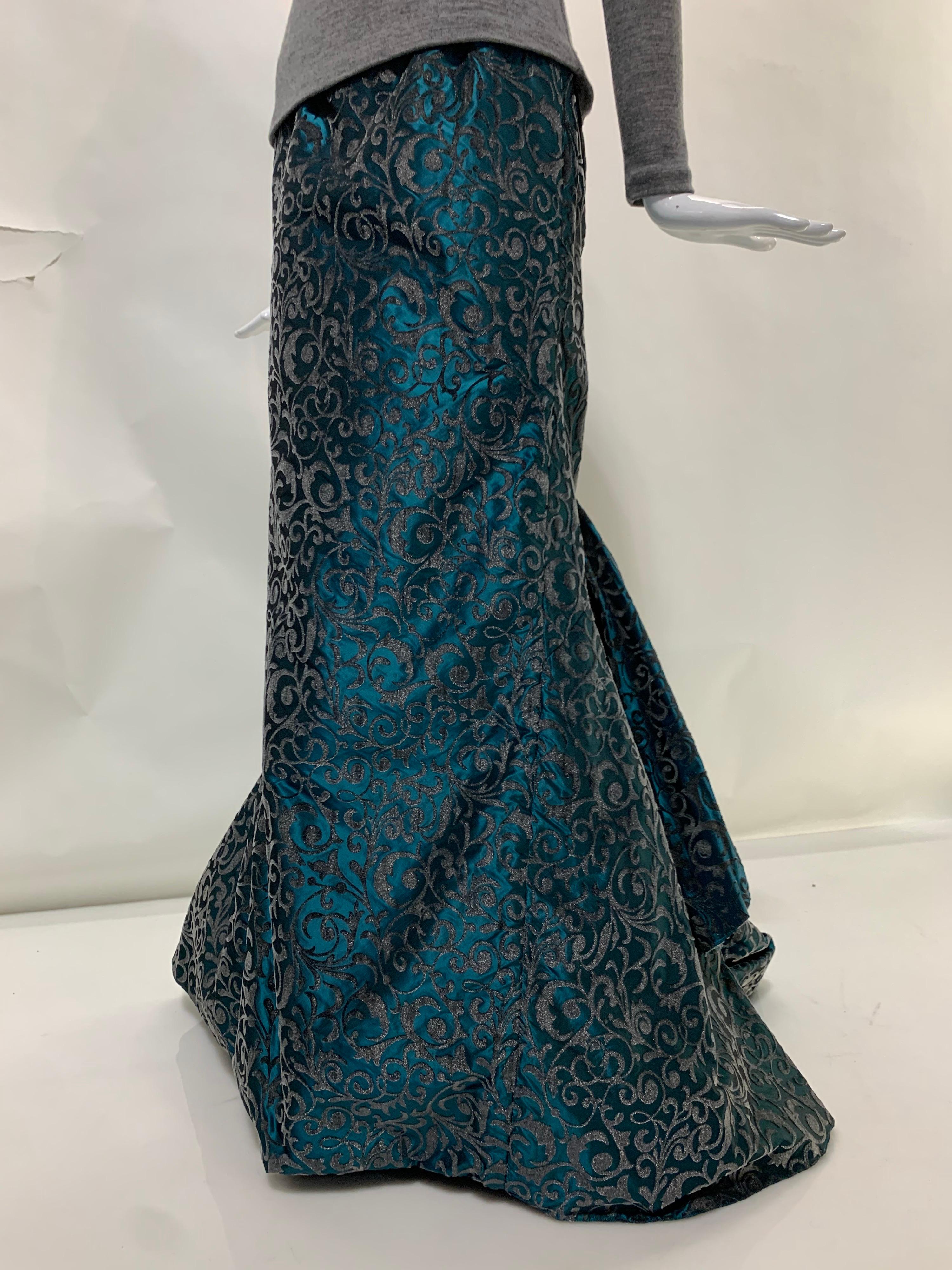 1990 Couture Conjunto de jersey de lana italiana gris y falda formal con trenza de tafetán verde azulado en venta 2