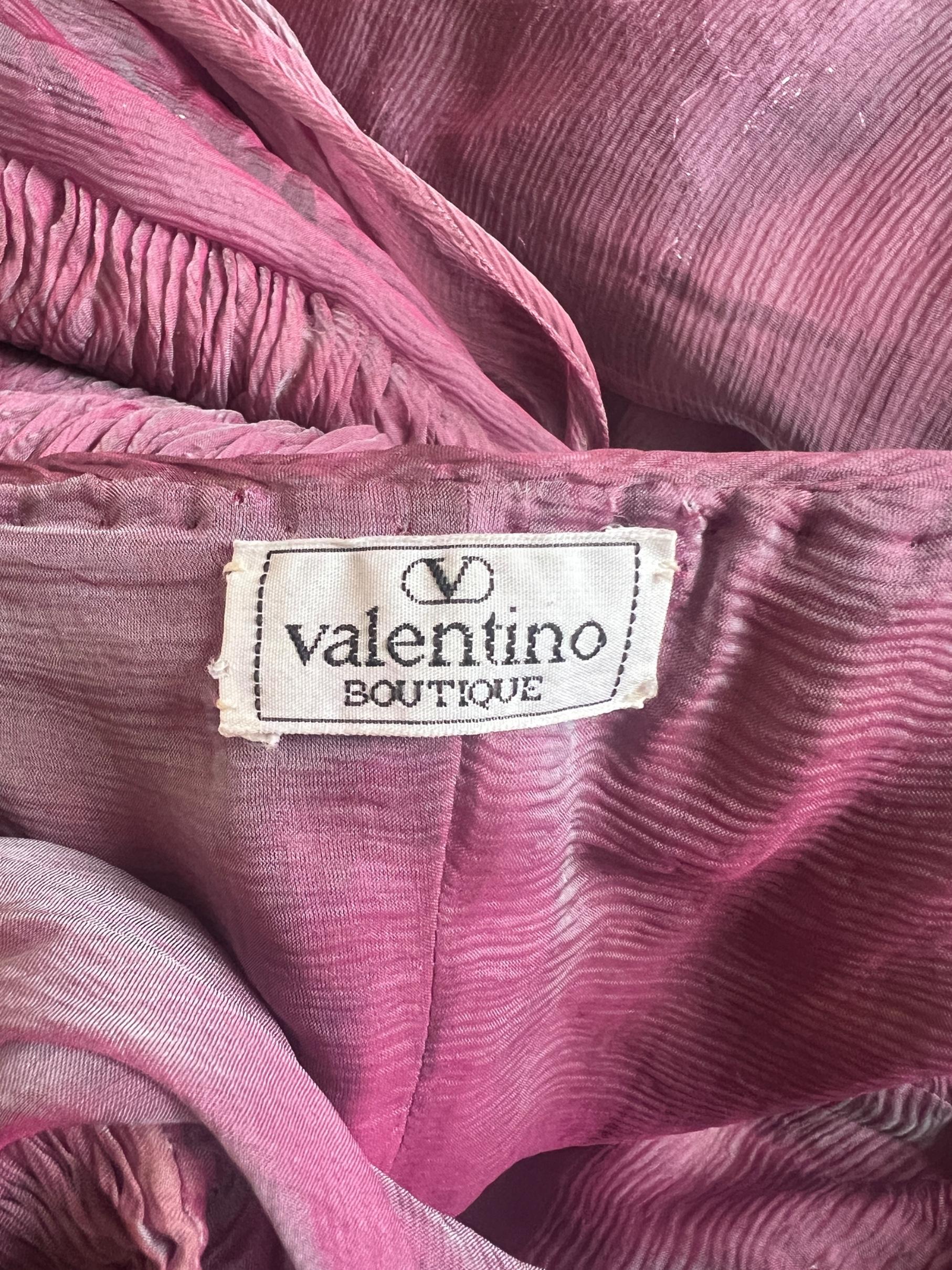 1990 Documented Valentino Purple Iridescent Silk Chiffon Ruched Dress en vente 1