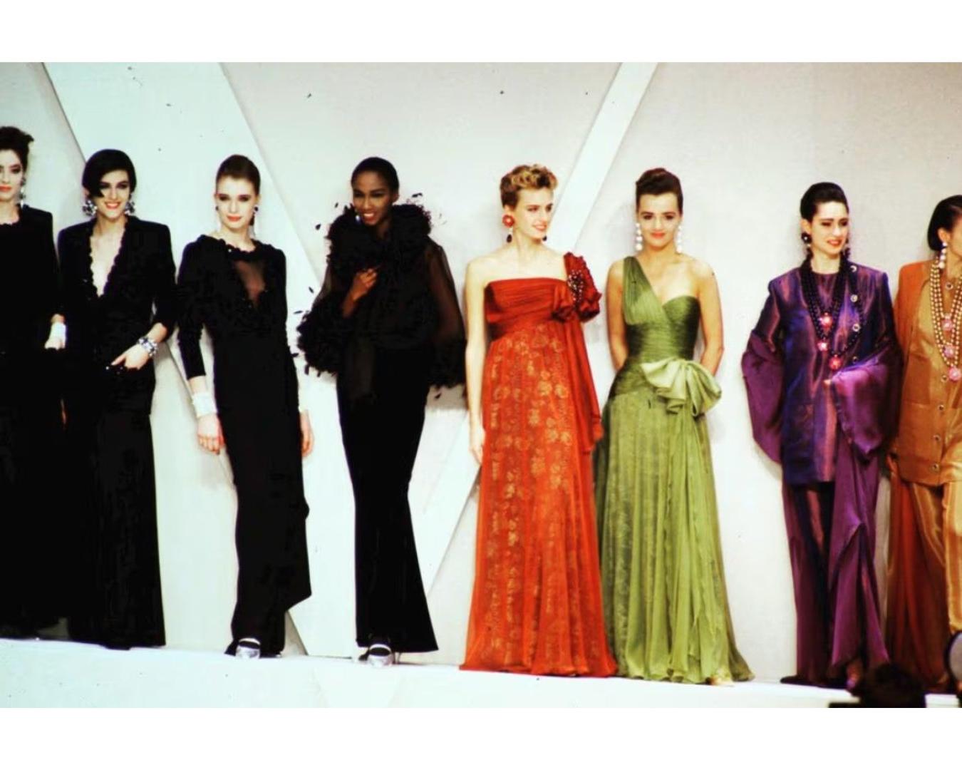 1990 Documented Valentino Purple Iridescent Silk Chiffon Ruched Dress en vente 2