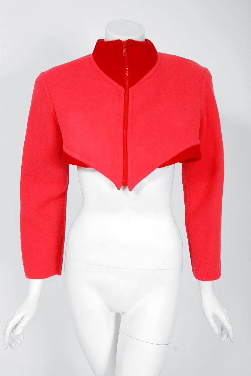 Vintage 1990 Geoffrey Beene Red & Pink Wool Cropped Zip-Up Sportswear Jacket In Good Condition In Beverly Hills, CA