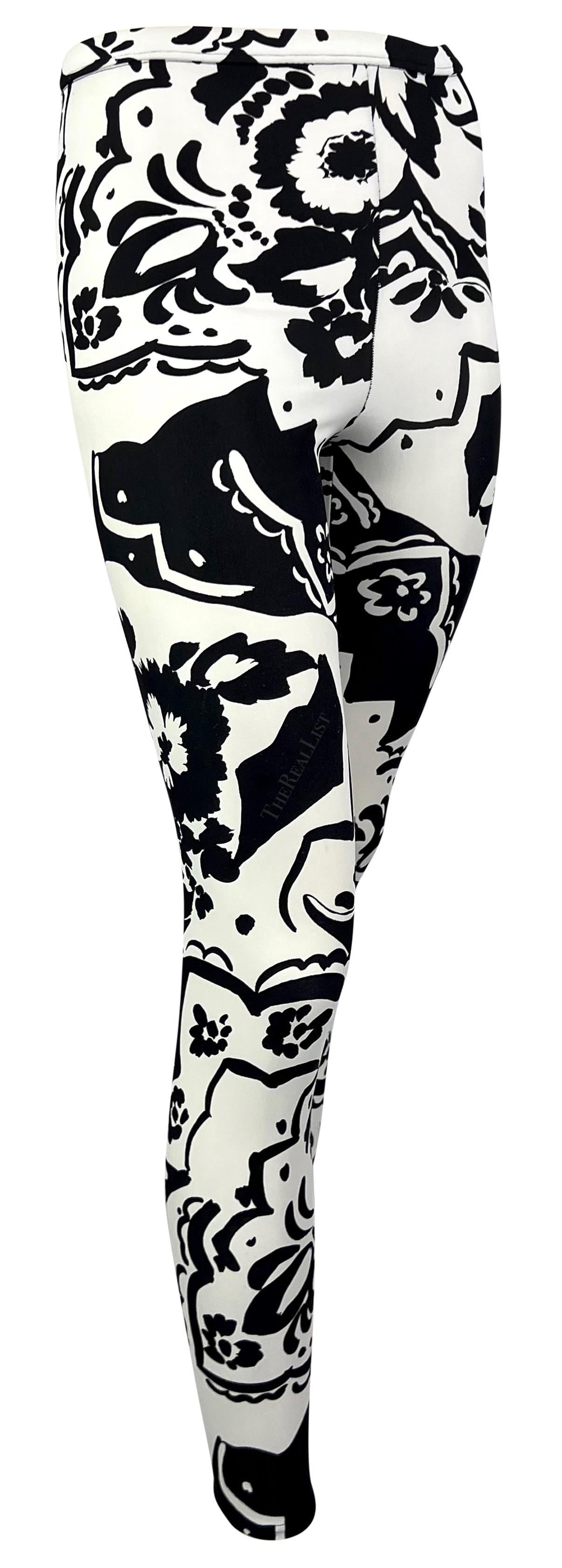1990 Gianni Versace Black White Abstract Floral Leggings Tights For Sale 2
