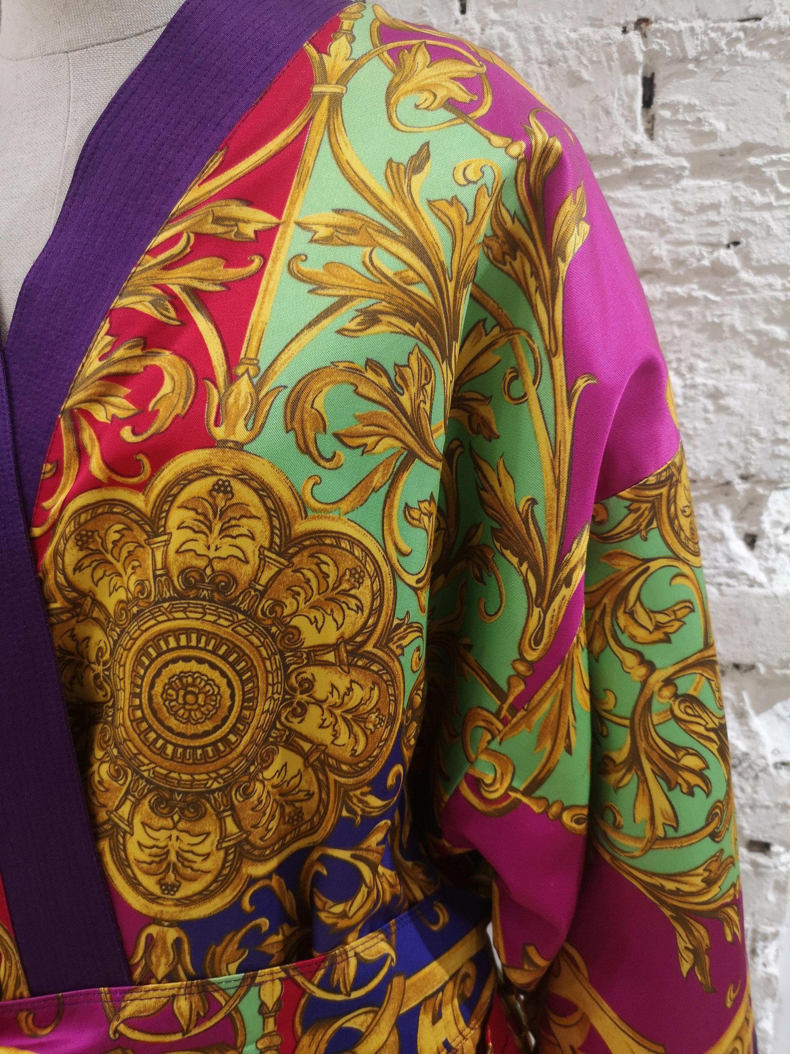1990 Gianni Versace Vintage multicoloured Kimono
composition: Viscose and polyester
size 40