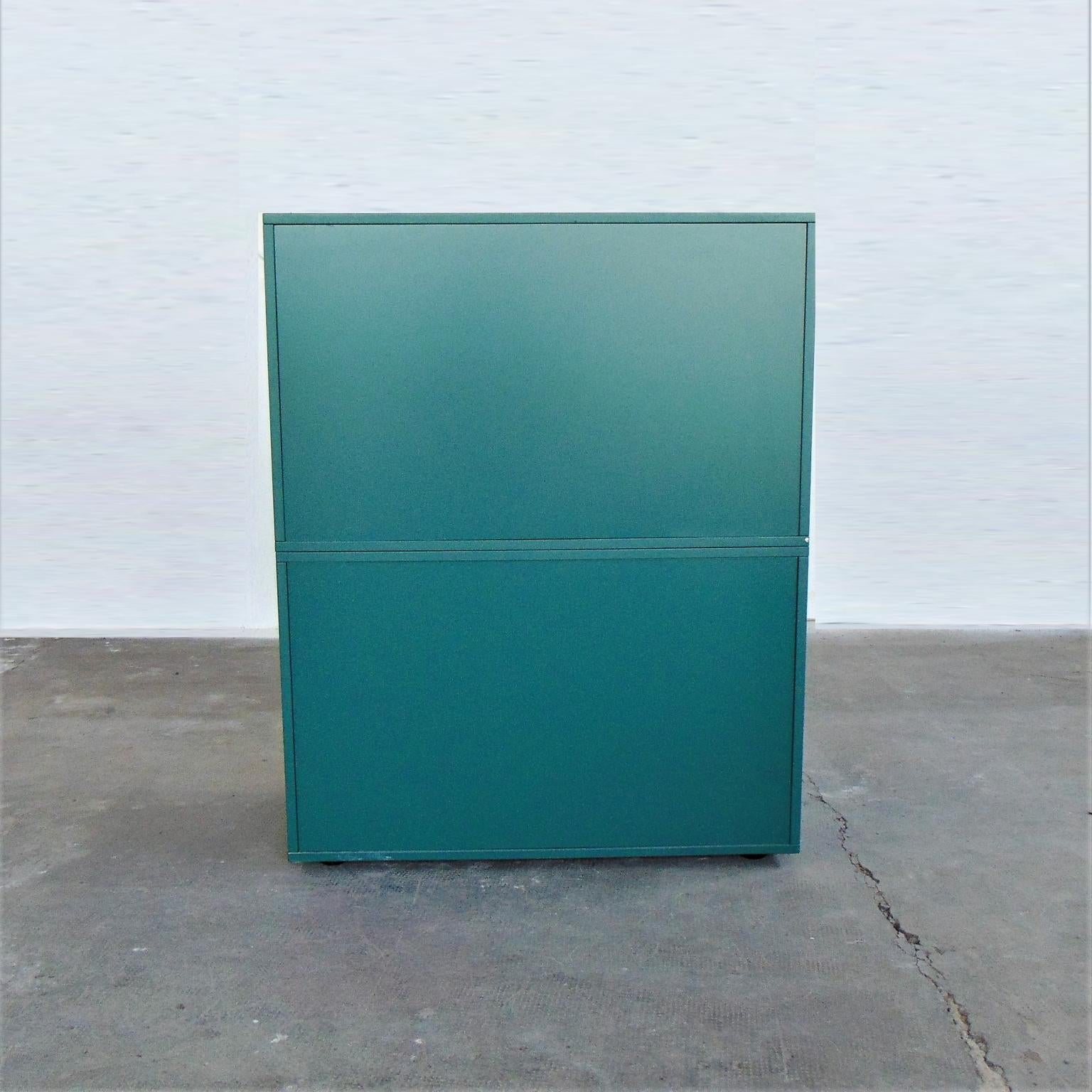 1990 Green and Stained Cherrywood Bookshelf for Roche Bobois by Sormani, Italy For Sale 1