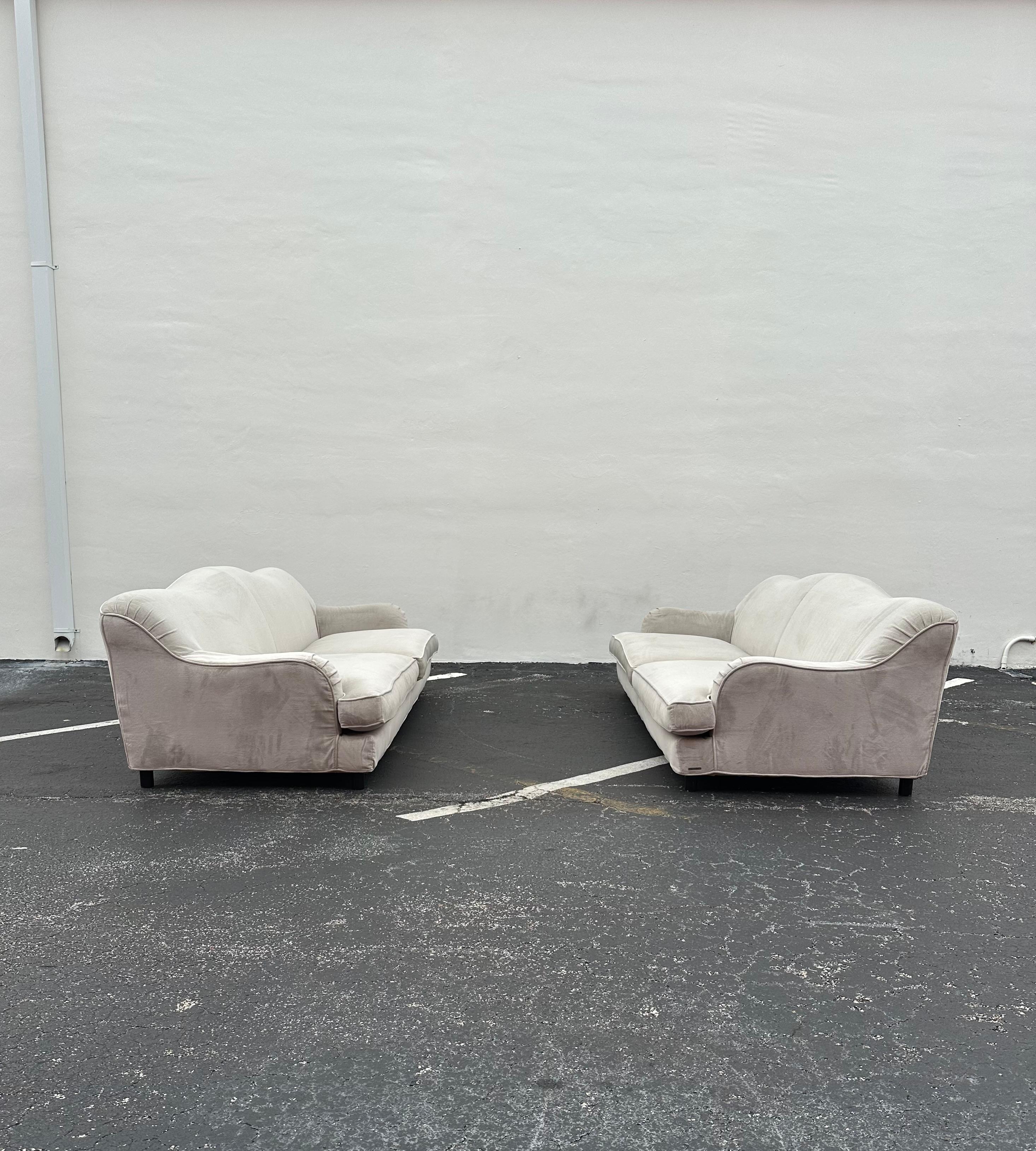 1990 IPE Visionaire Italienisches Monumentales Sofa mit Serpentinenrückenlehne, 2er-Set, Monumental im Zustand „Gut“ im Angebot in Fort Lauderdale, FL
