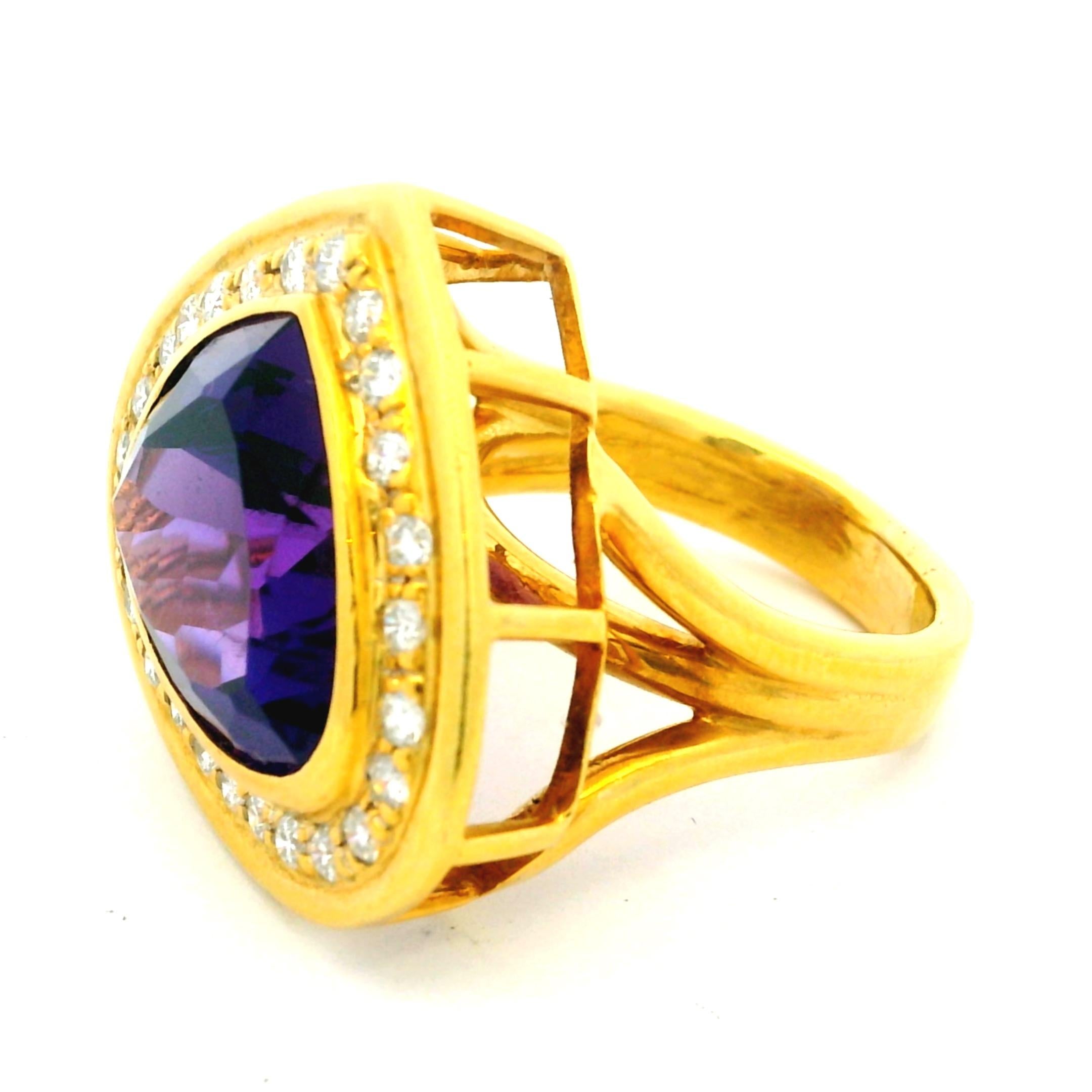 1990 Bague italienne en or 18K avec améthyste en forme de cœur et diamant de 1,25 carat en vente 3