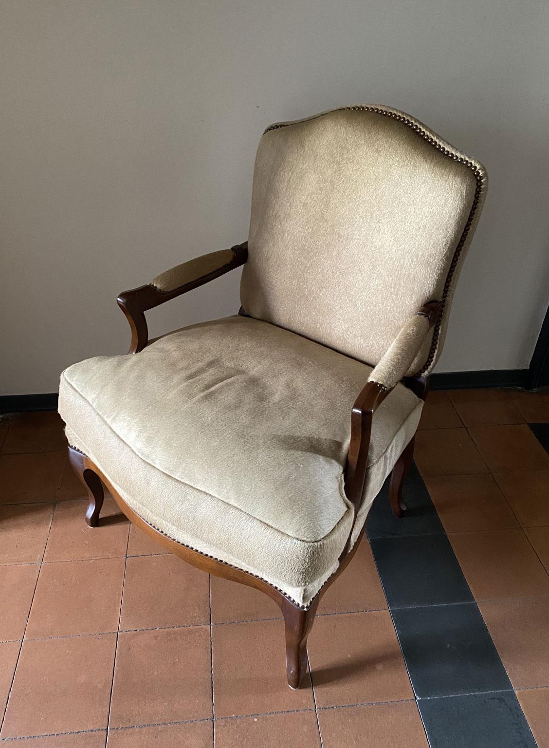 1990 Italy Postmodern Blond Cow Leather Armachair For Sale 1