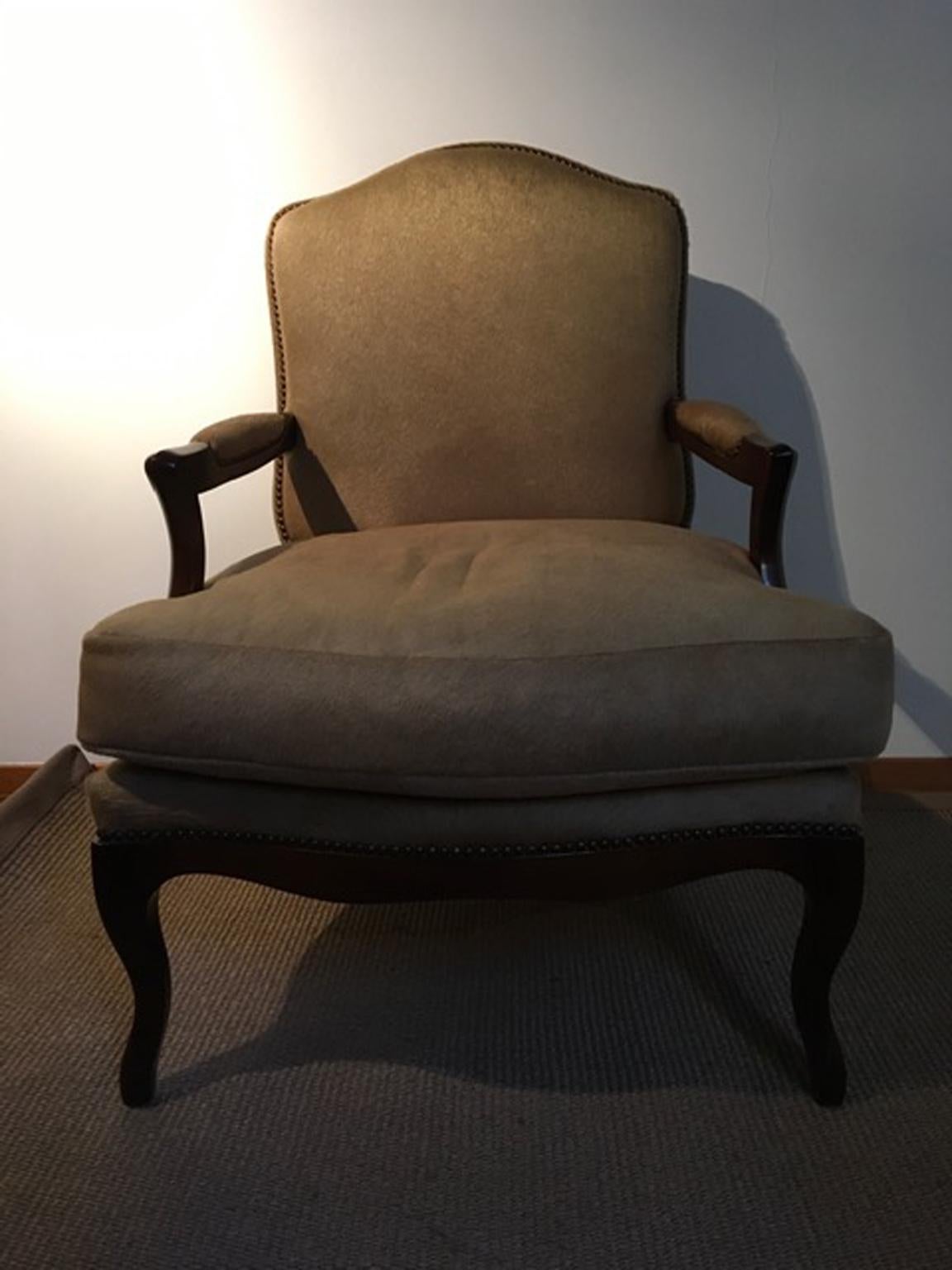 Walnut 1990 Italy Postmodern Blond Cow Leather Armachair For Sale