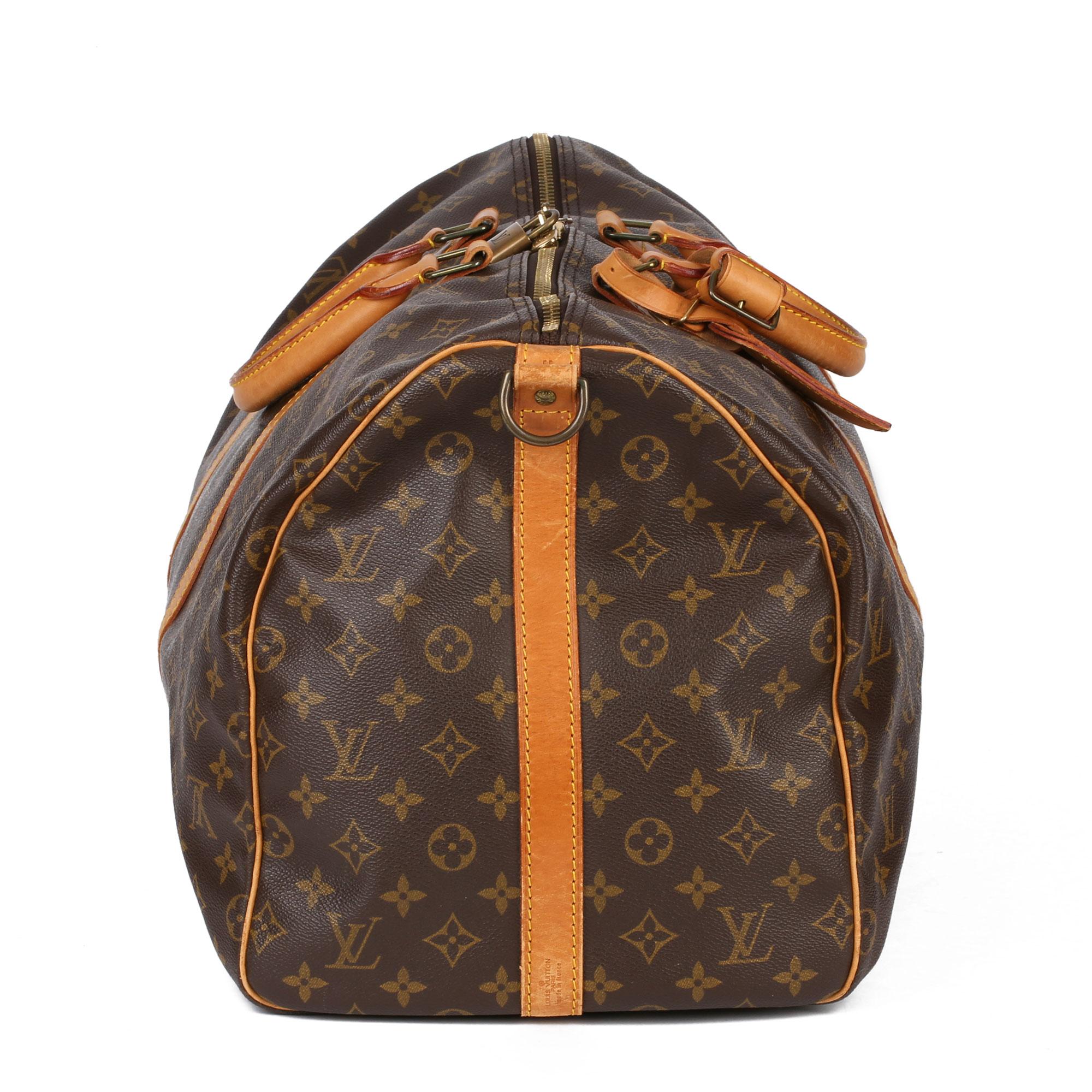 LOUIS VUITTON
Brown Monogram Coated Canvas & Vachetta Leather Vintage Keepall 55 Bandoulière

Xupes Reference: HB3686
Serial Number: VI 0930
Age (Circa): 1990
Accompanied By: Shoulder Strap, Luggage Tag, Handle Keeper, Padlock, Keys
Authenticity
