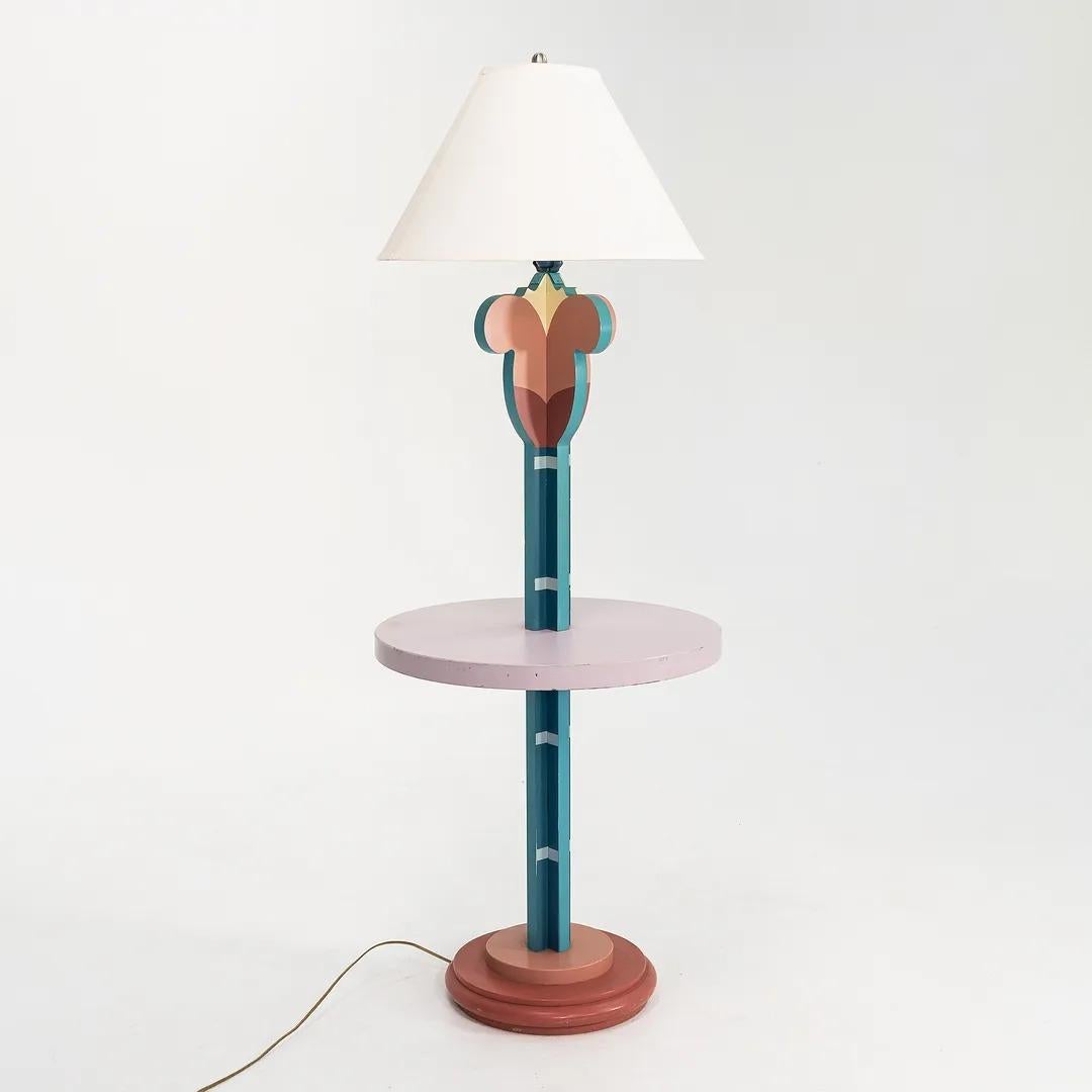 1990 Michael Graves Prototype de lampadaire Princesse pour l'hôtel Disney Swan Bon état - En vente à Philadelphia, PA