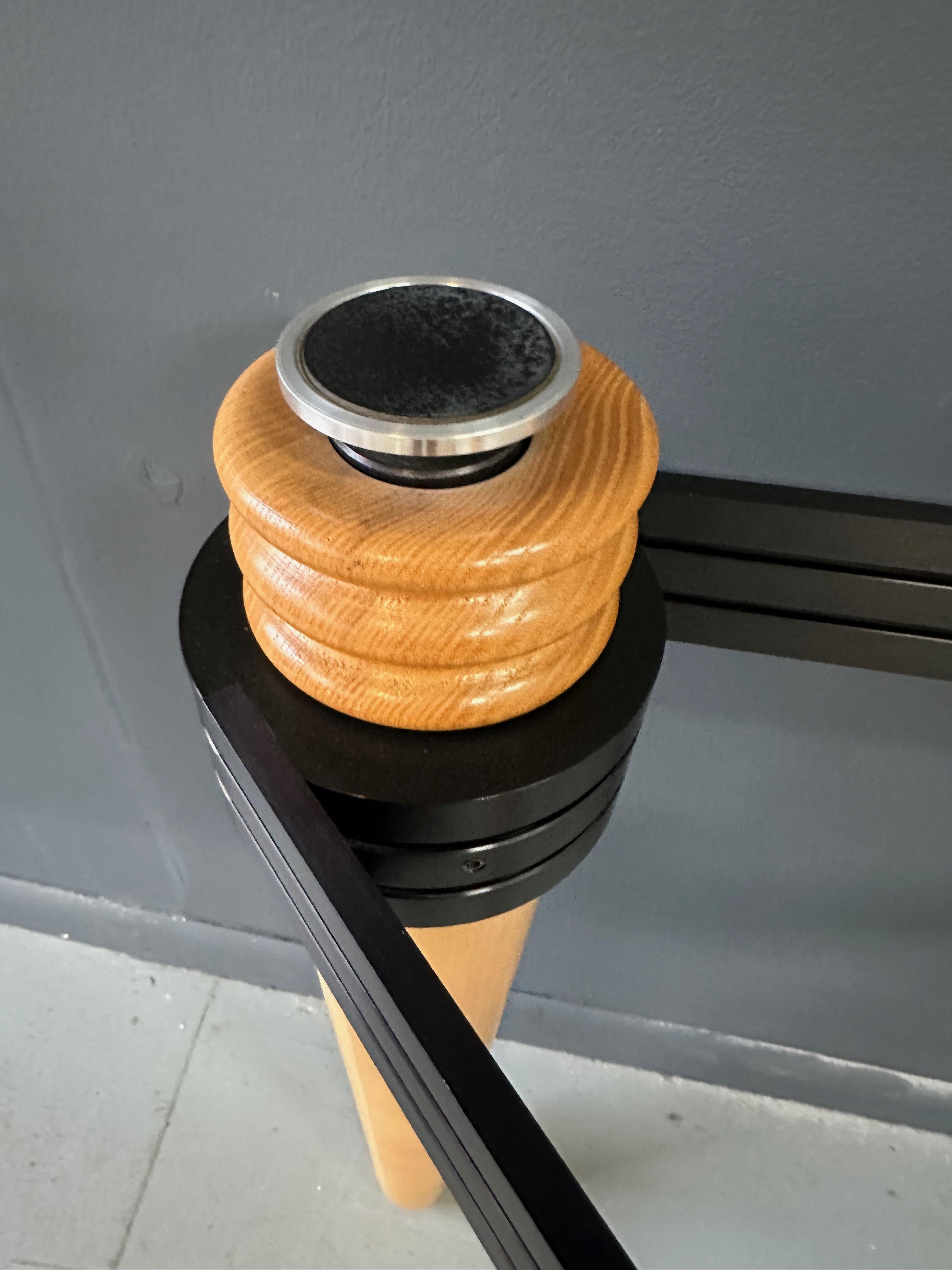 Table d'entrée post-moderne Demi-Lune conçue par Kaiser Newman en hêtre, 1990 en vente 3