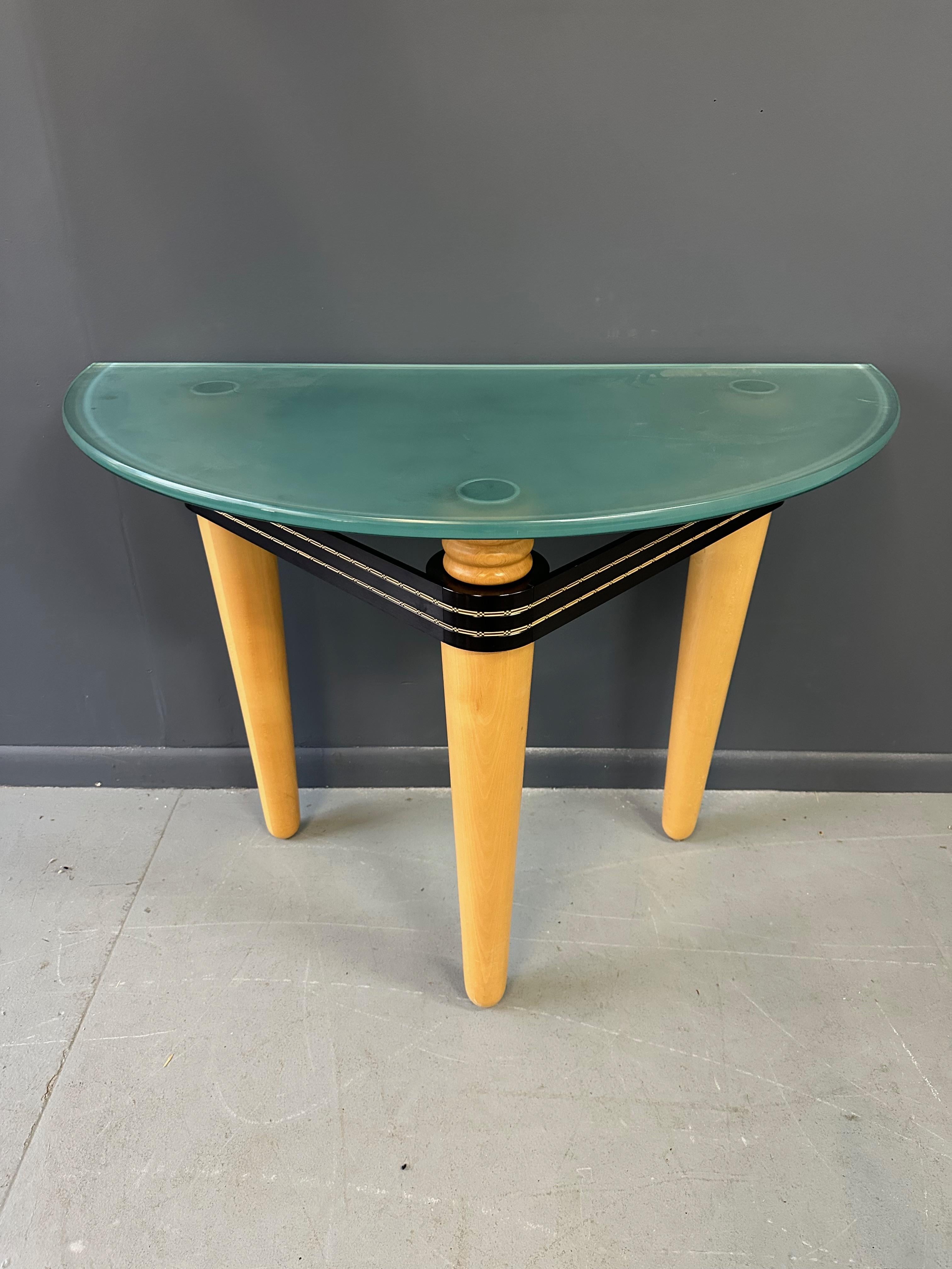 Postmoderne Table d'entrée post-moderne Demi-Lune conçue par Kaiser Newman en hêtre, 1990 en vente