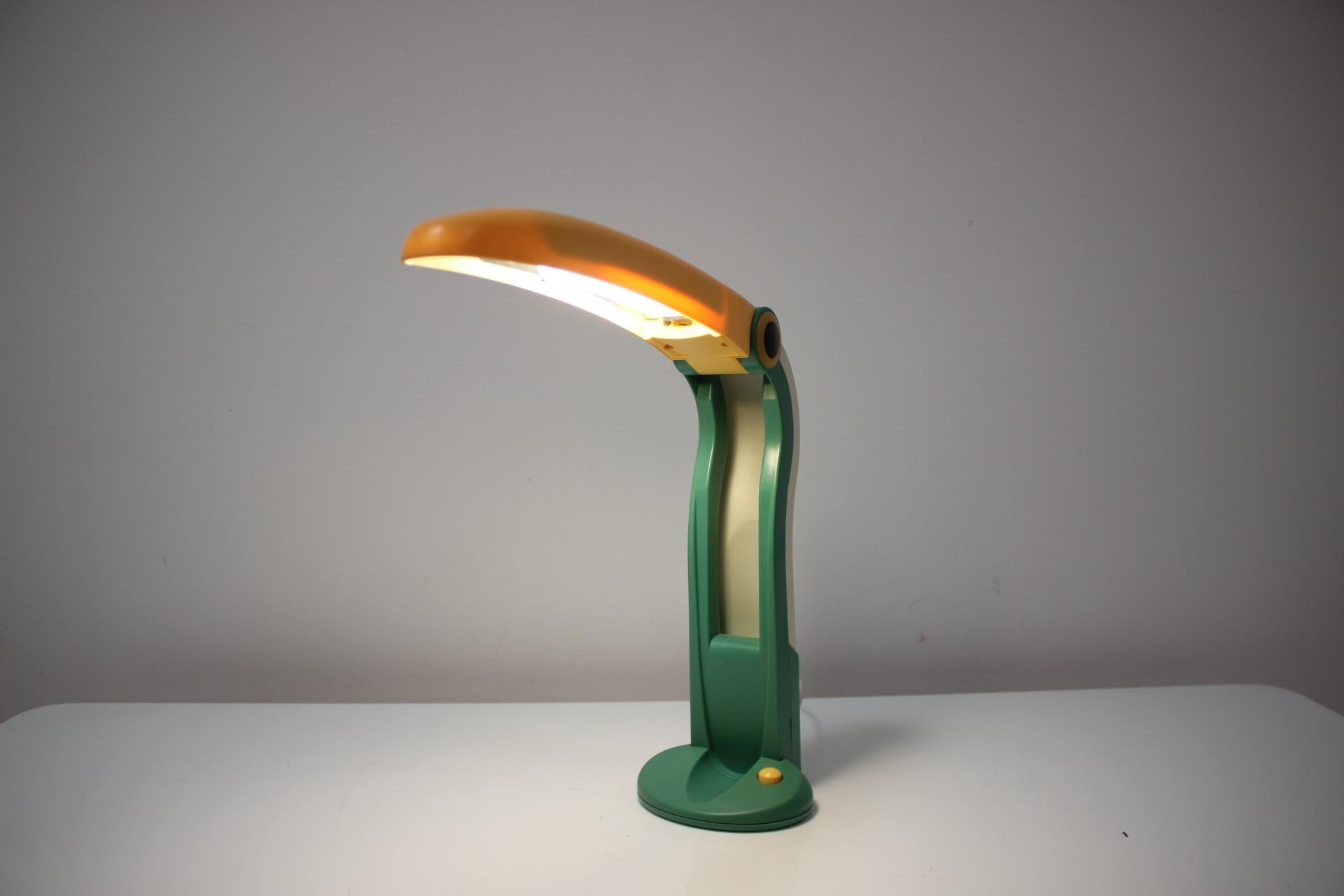 1990, Table Lamp Toucan, Designer H.T. Huang For Sale 2