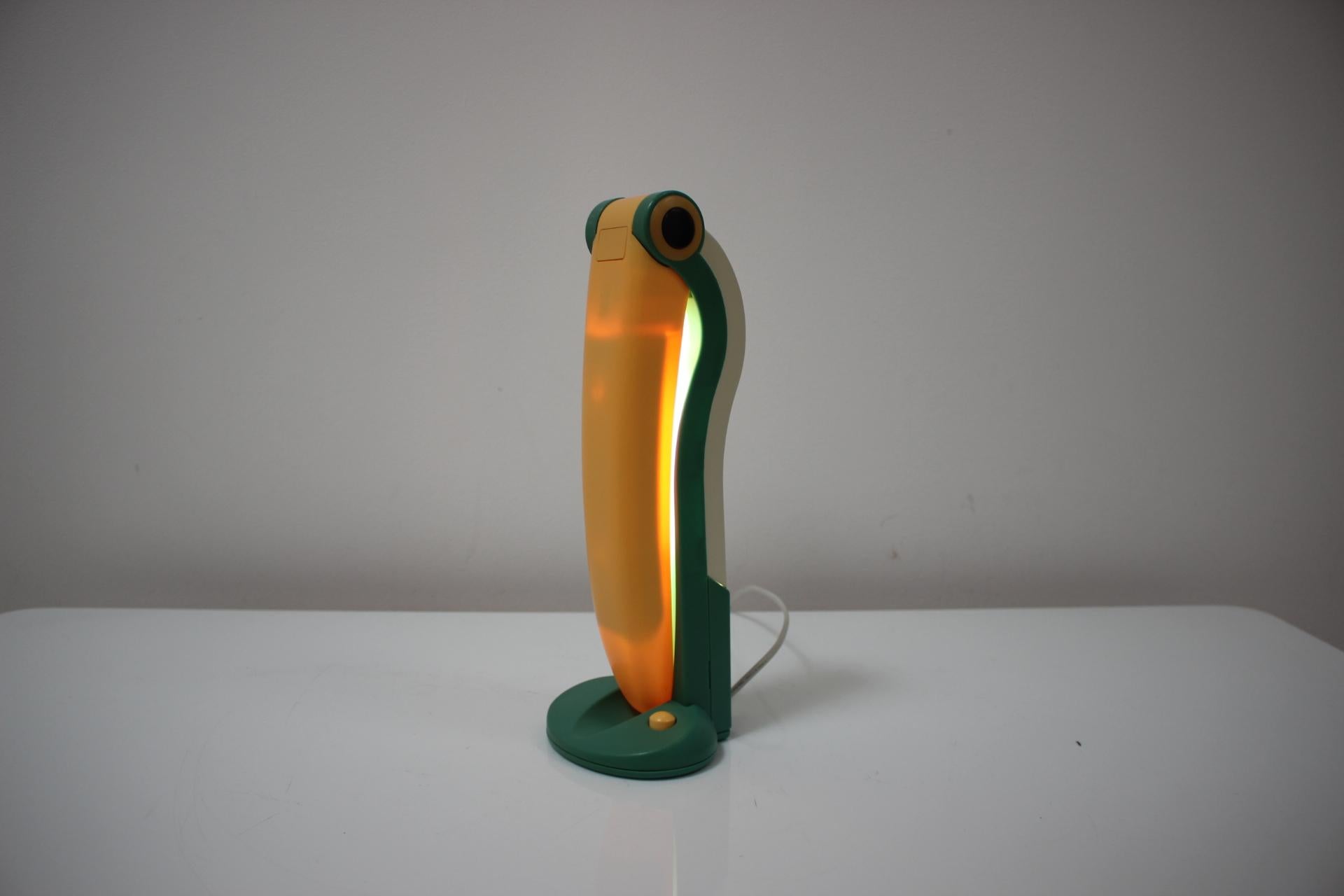 1990, Tischlampe „Toucan“, Designer H.T. Huang im Angebot 7