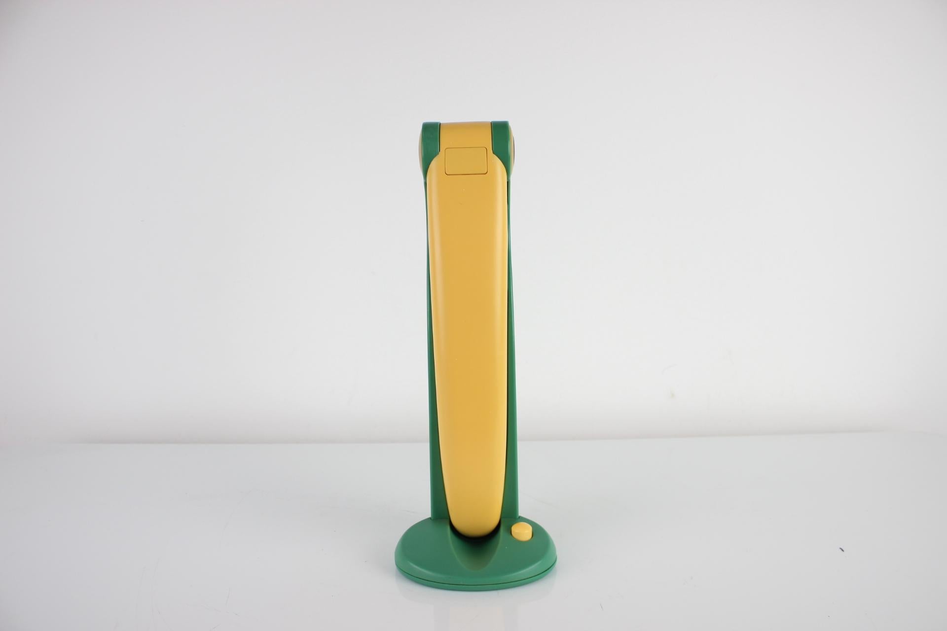 1990, Tischlampe „Toucan“, Designer H.T. Huang (Kunststoff) im Angebot