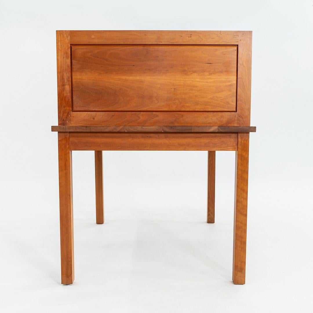XXI secolo e contemporaneo 1990 Thomas Moser Library Desk in legno massiccio di ciliegio 48x37 in in vendita