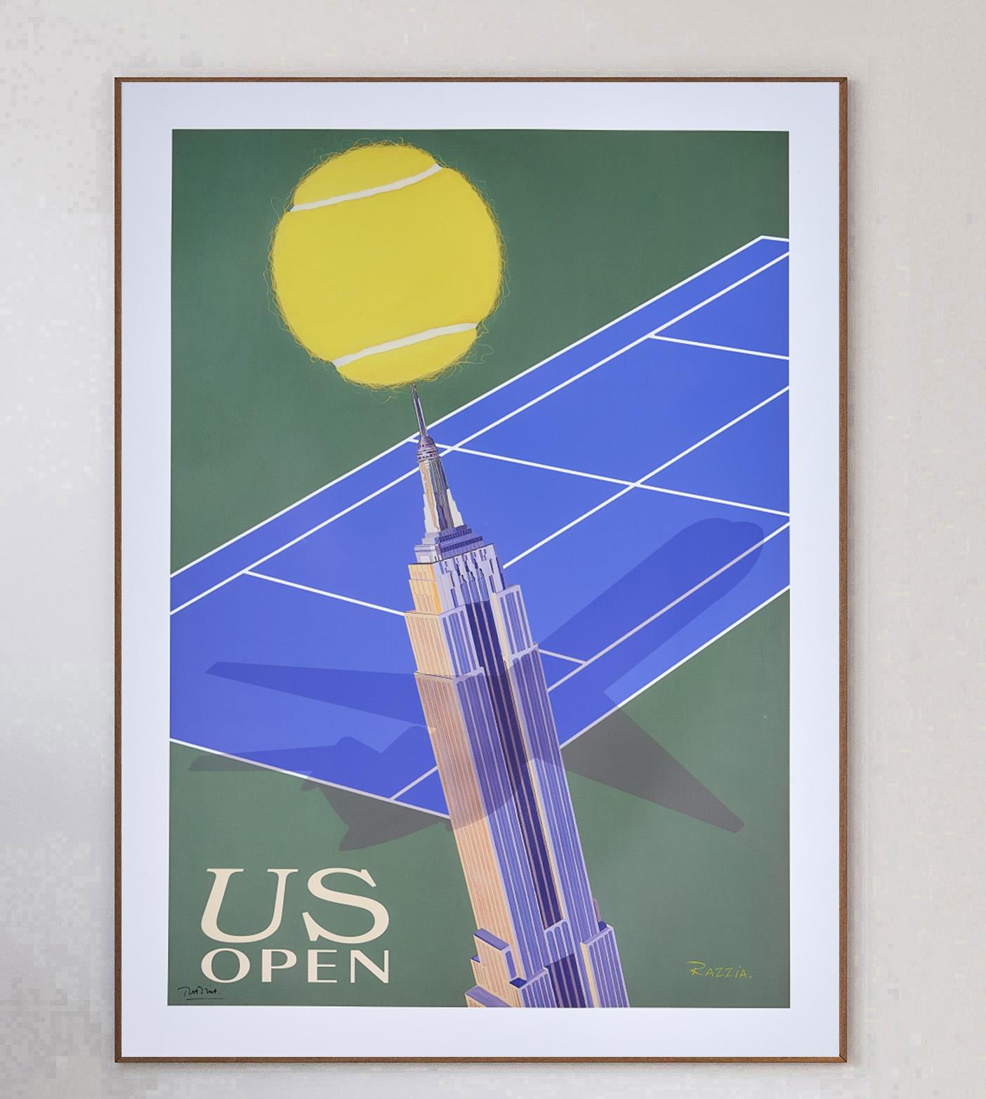 Wunderschönes Plakat für die US Open, gestaltet von dem berühmten Plakatkünstler Razzia. Die US Open wurden 1881 ins Leben gerufen und sind seit 1987 das vierte und letzte Grand-Slam-Turnier im Tennis, das in Queens, New York, stattfindet.

Razzia