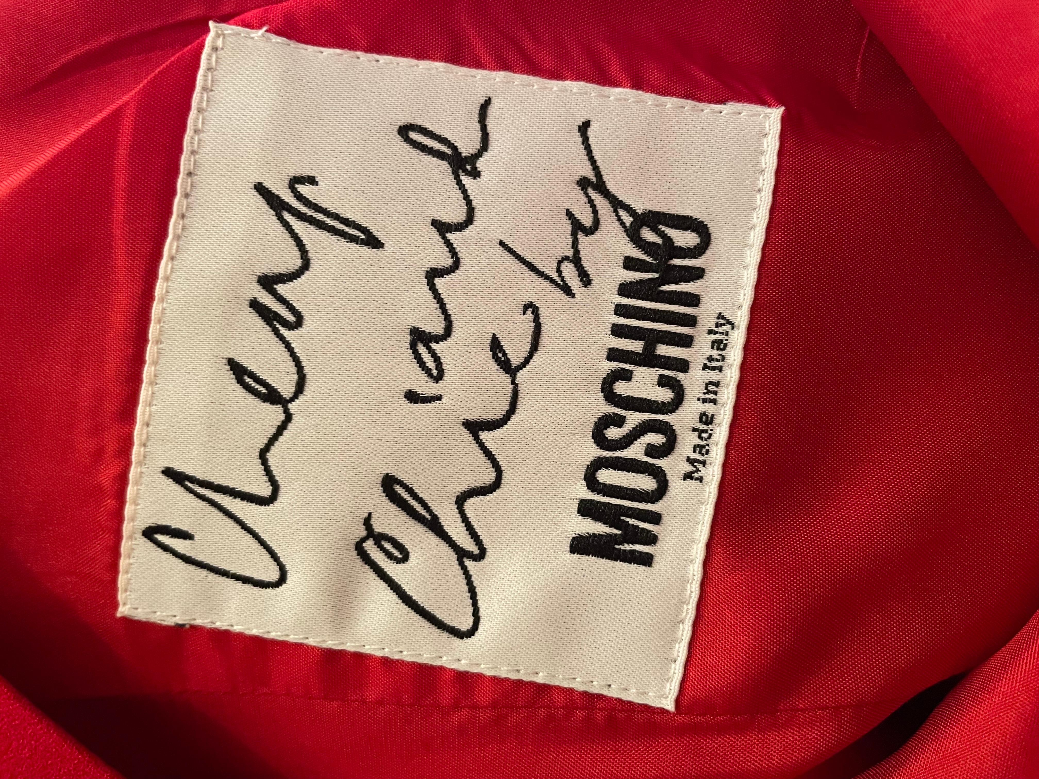 Robe rouge vintage à prix abordable et chic de Moschino, années 1990 Excellent état - En vente à LAGNY-SUR-MARNE, FR