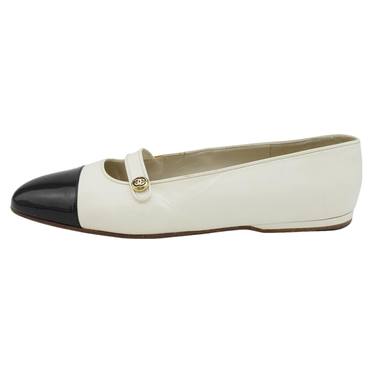 1990s Chanel Cream Mary Jane Flats with Black Patent Cap Toe at 1stDibs ...