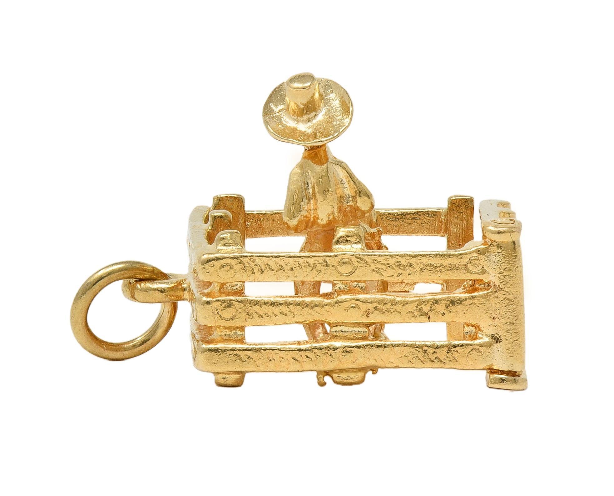 1990's 14 Karat Yellow Gold Vintage Farmer-In-A-Pen Pendant Charm In Excellent Condition For Sale In Philadelphia, PA