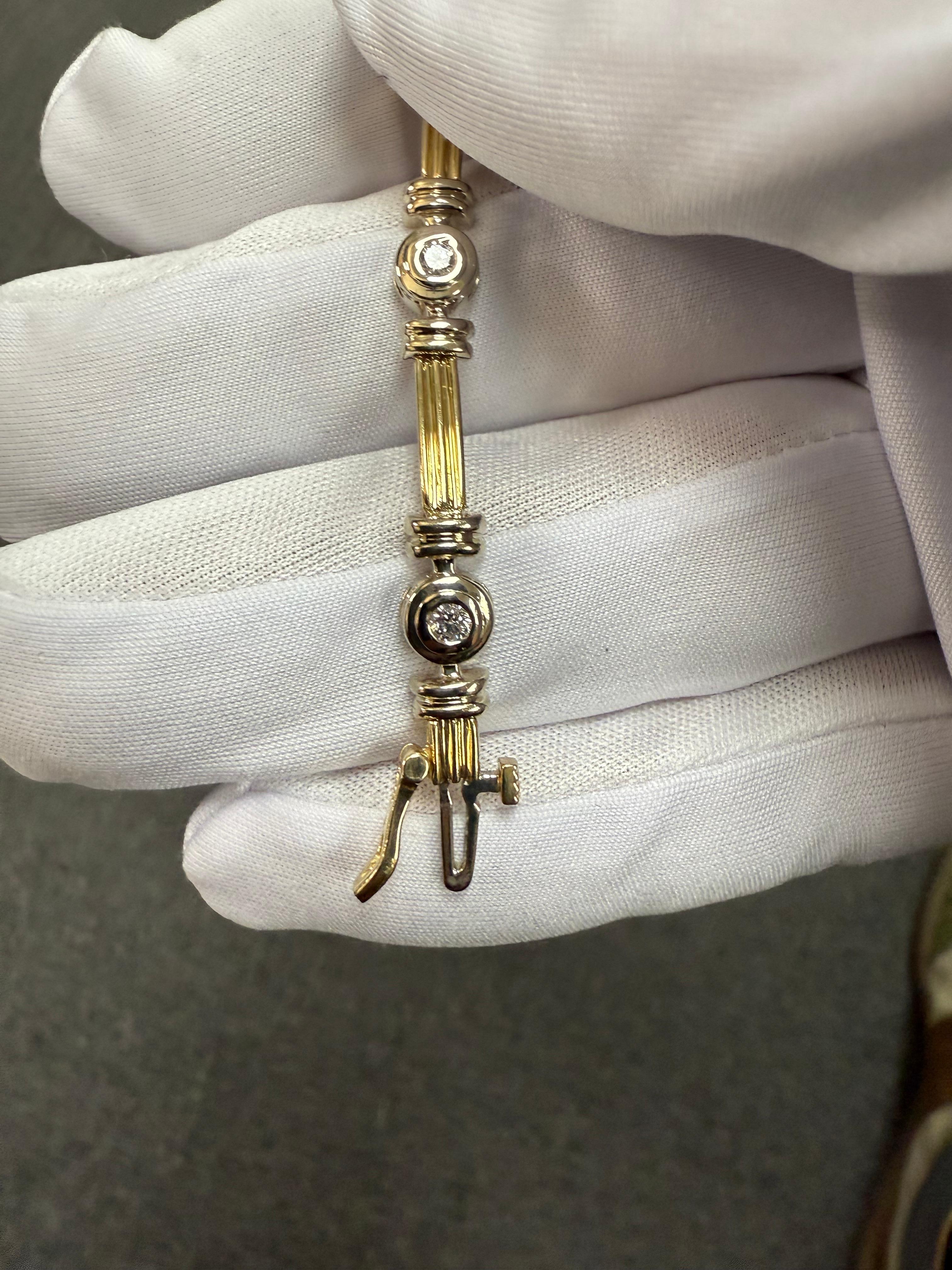 1990er Jahre 14k zweifarbiges Diamantarmband im Angebot 4