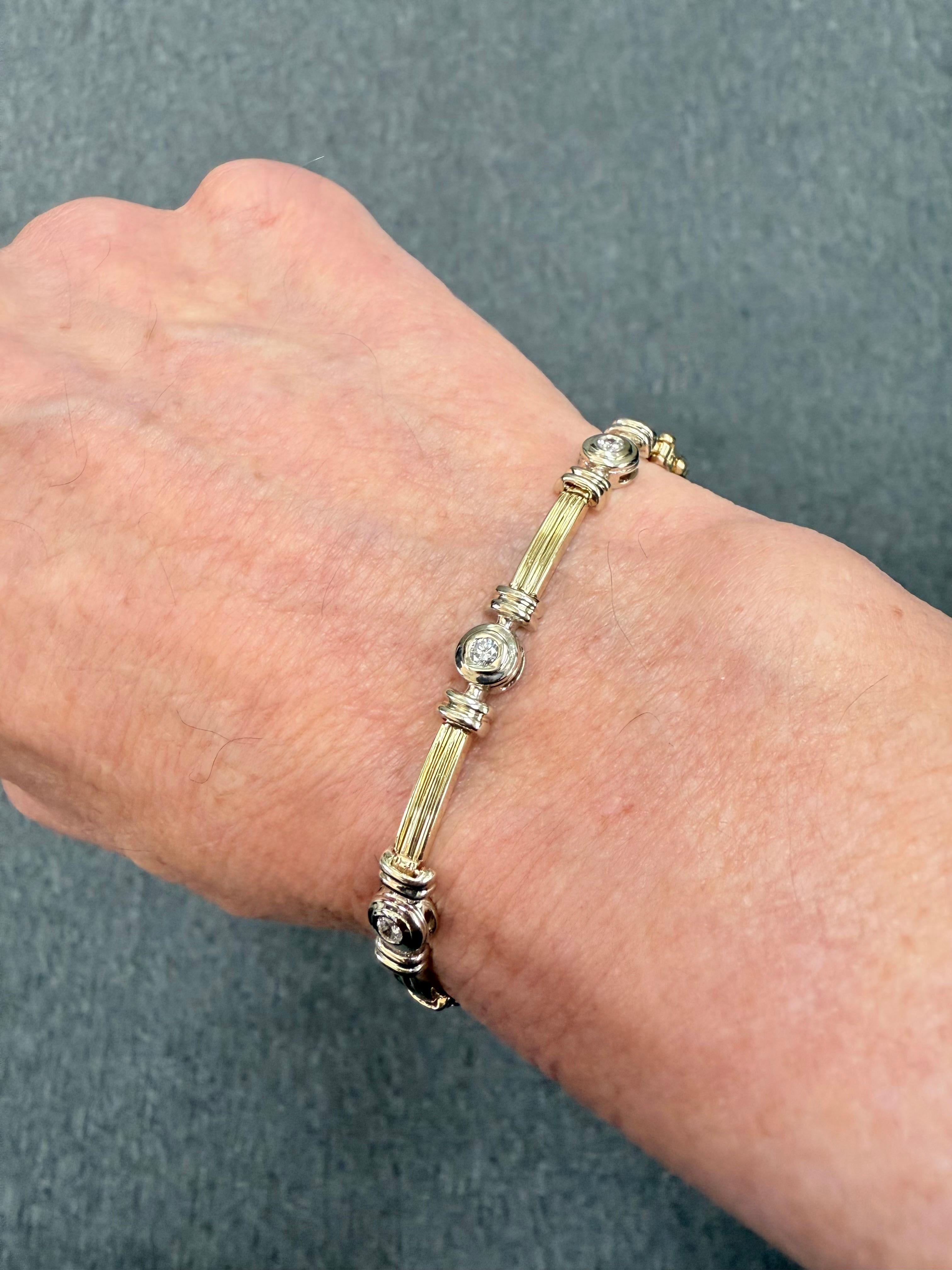 1990er Jahre 14k zweifarbiges Diamantarmband (Rundschliff) im Angebot