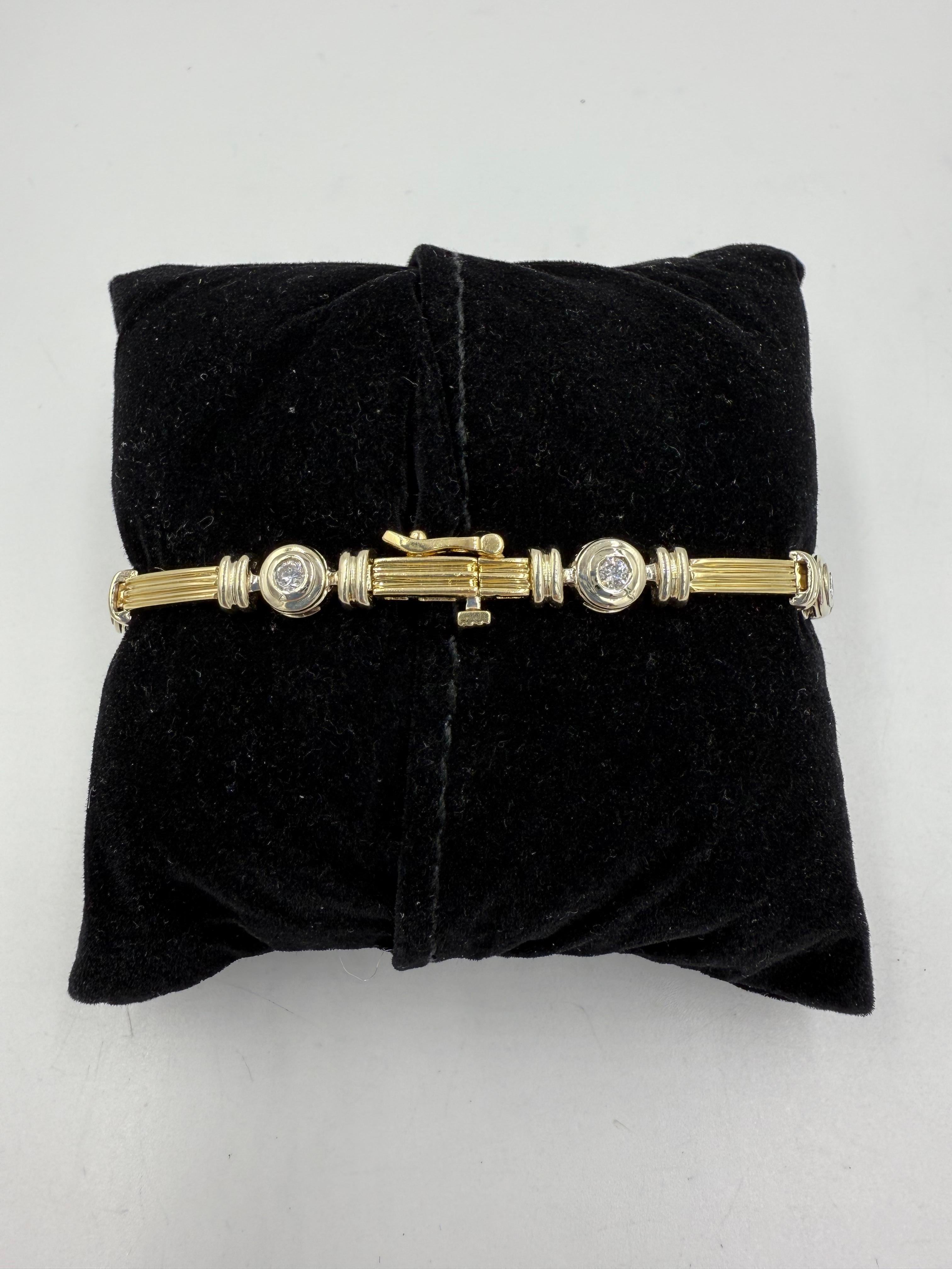 1990er Jahre 14k zweifarbiges Diamantarmband im Angebot 1