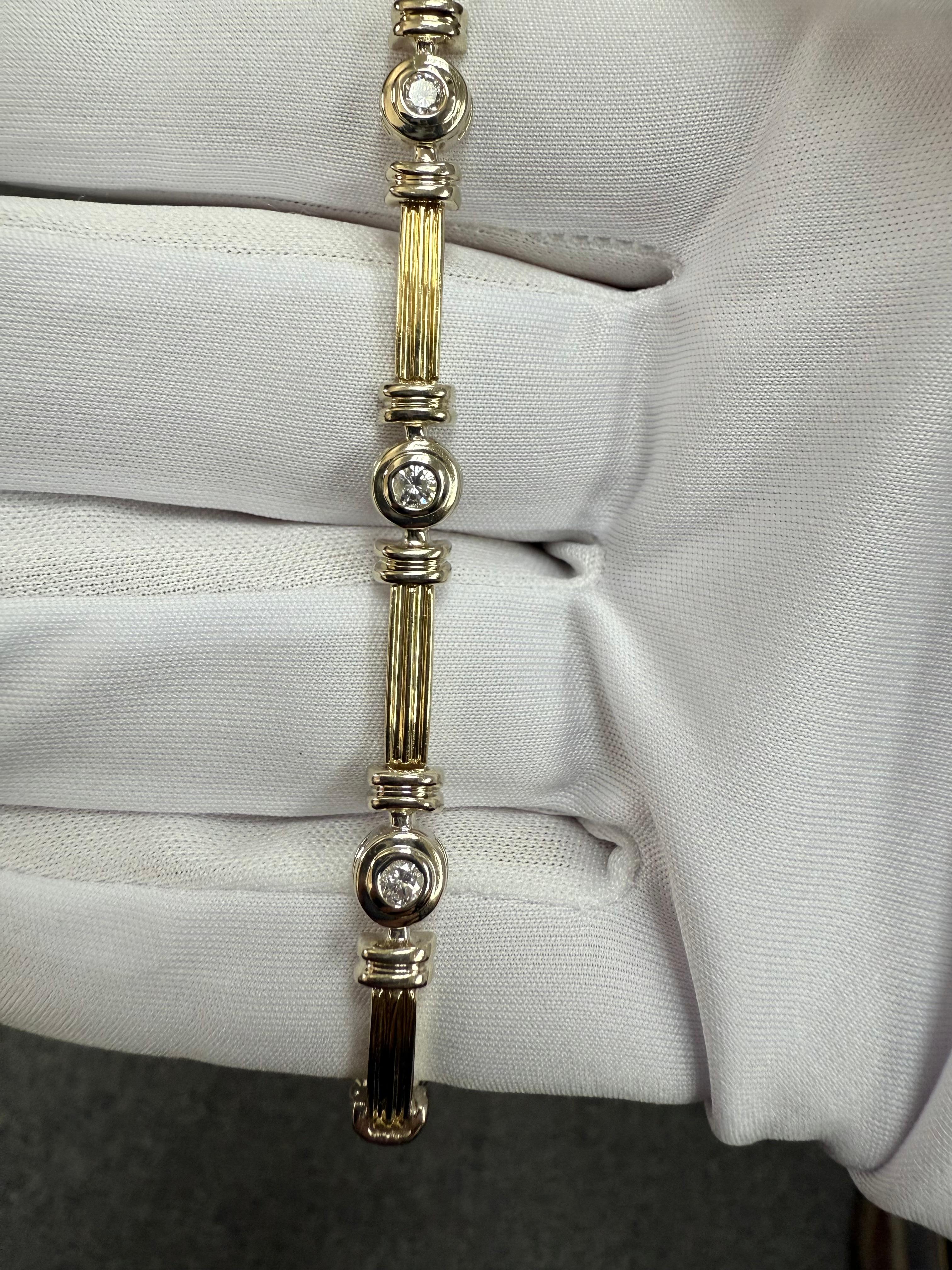 1990er Jahre 14k zweifarbiges Diamantarmband im Angebot 2