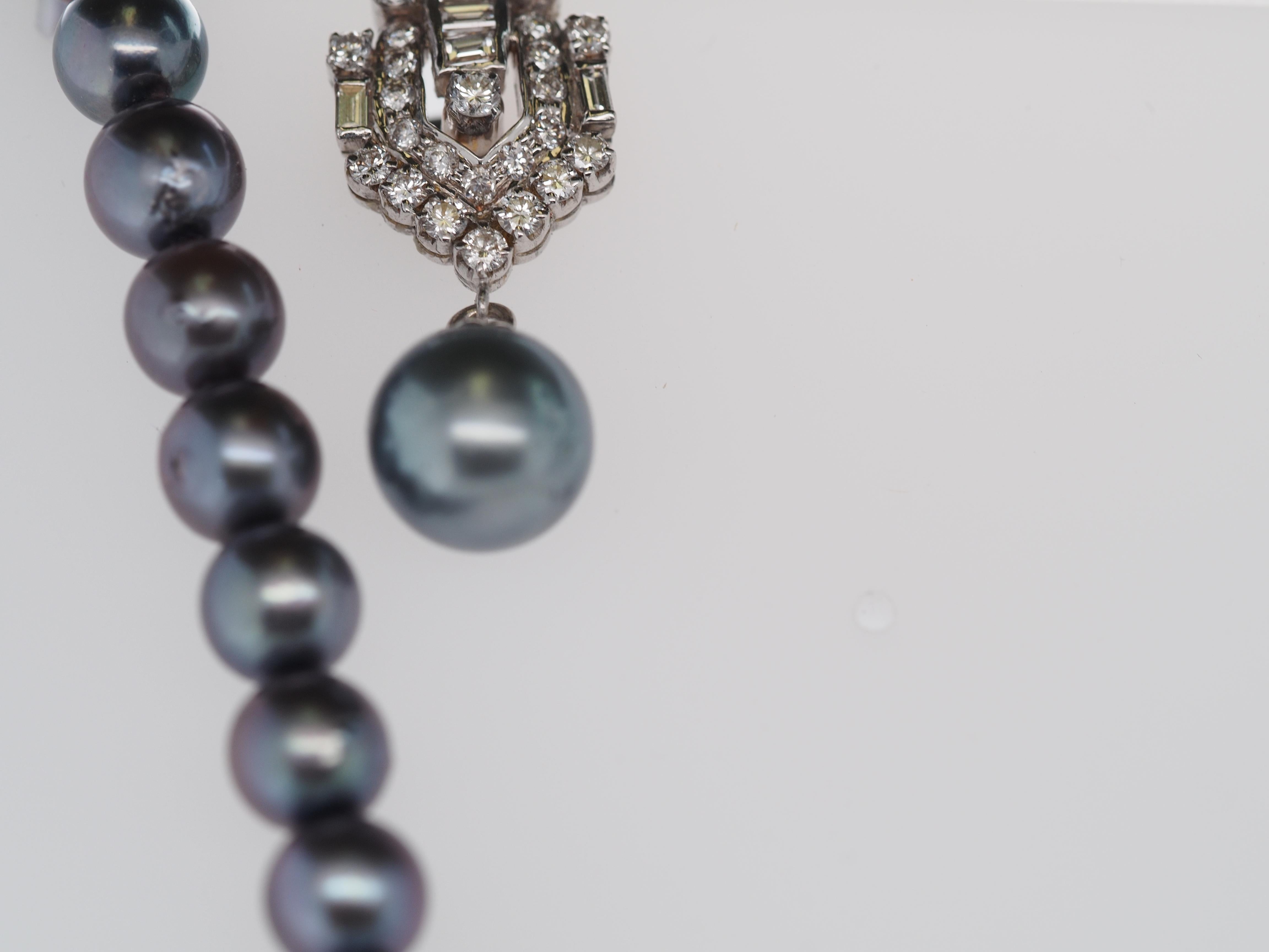Contemporary 1990s 14k White Gold Tahitian Pearl & Diamond Necklace and Drop Earring Set For Sale