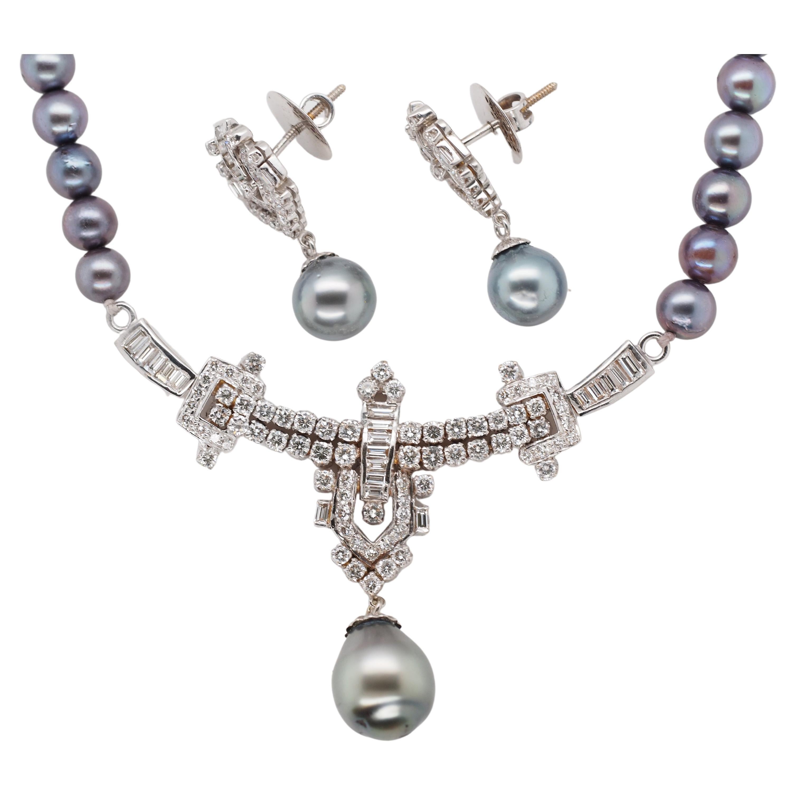 1990s 14k White Gold Tahitian Pearl & Diamond Necklace and Drop Earring Set For Sale