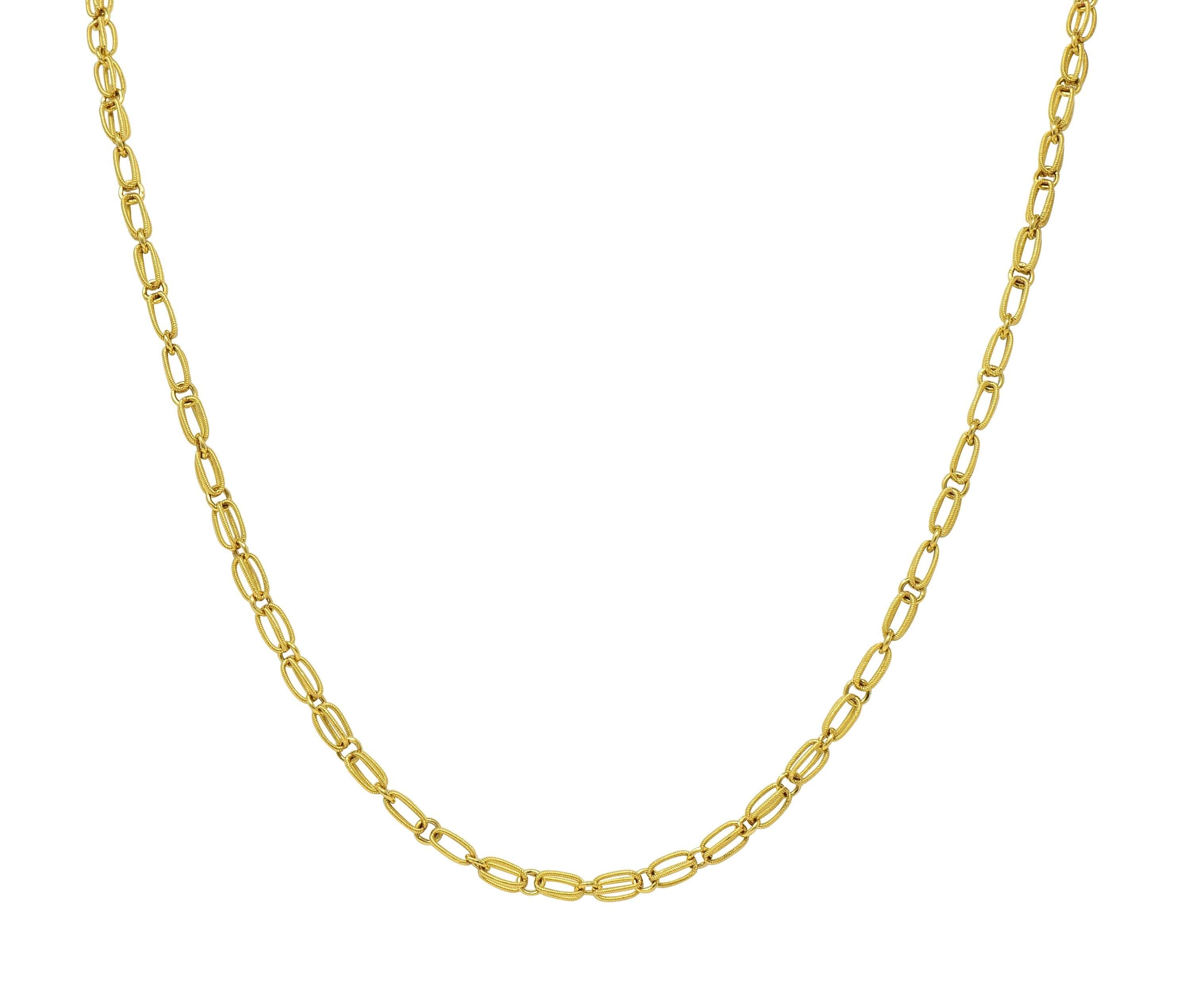 1990's 18 Karat Yellow Gold Vintage Twisted Geometric Link Chain Necklace For Sale 3