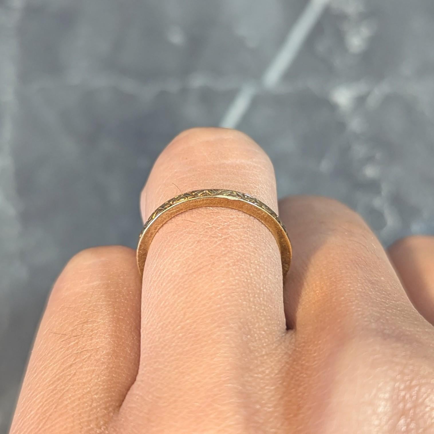 1990's 18 Karat Yellow Gold Zig-Zag Vintage Stacking Wedding Band Ring 7