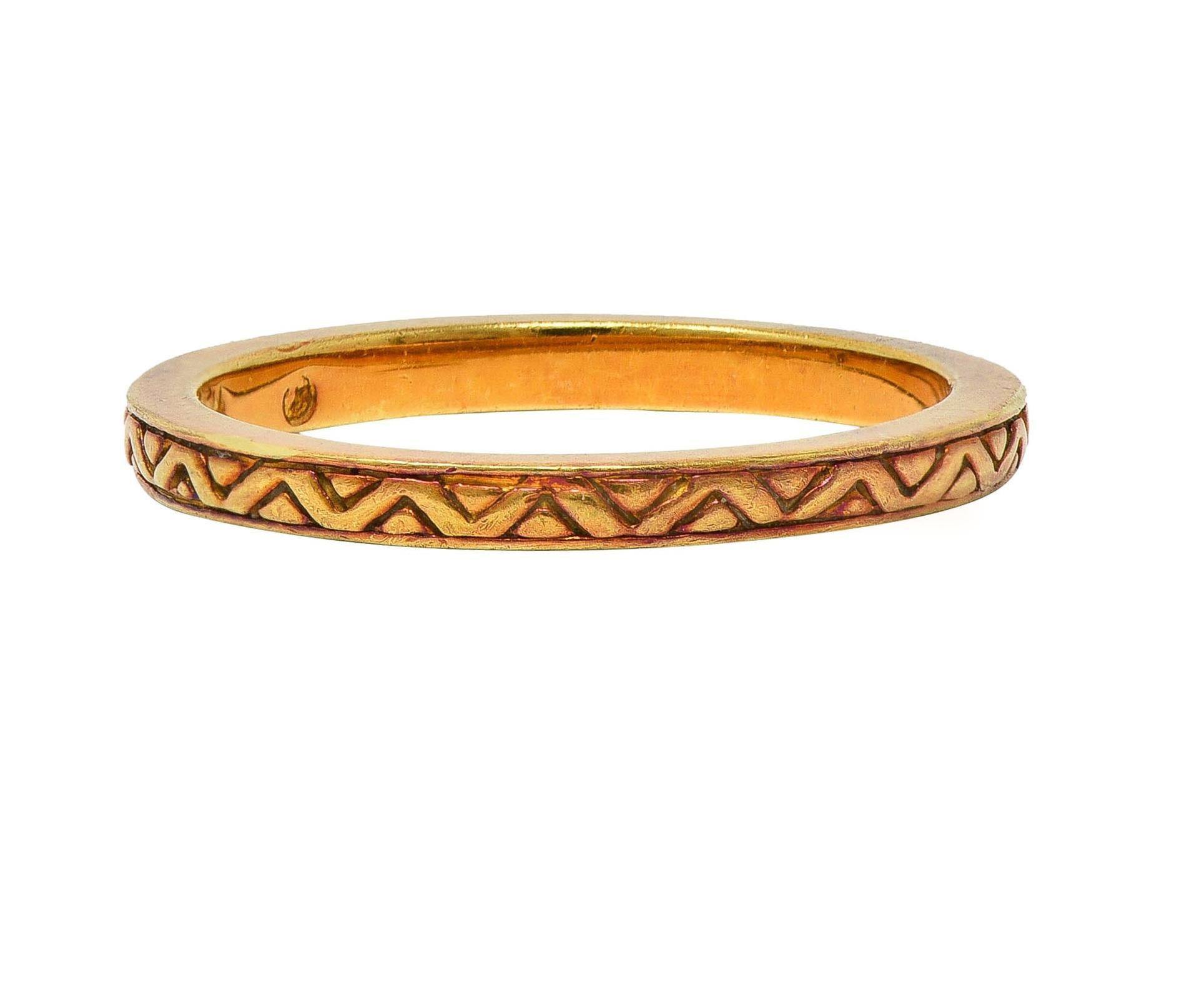 Women's or Men's 1990's 18 Karat Yellow Gold Zig-Zag Vintage Stacking Wedding Band Ring