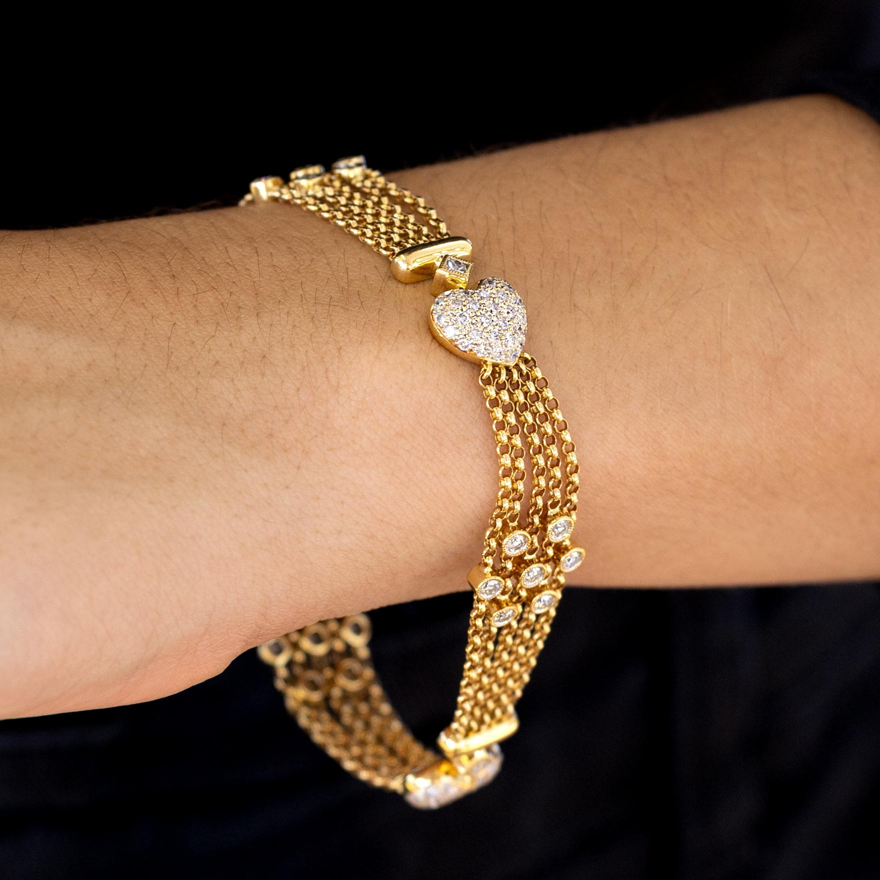 Taille brillant 1990 Bracelet en or 18k à maillons en forme de cœur pavé de diamants, 2 carats en vente