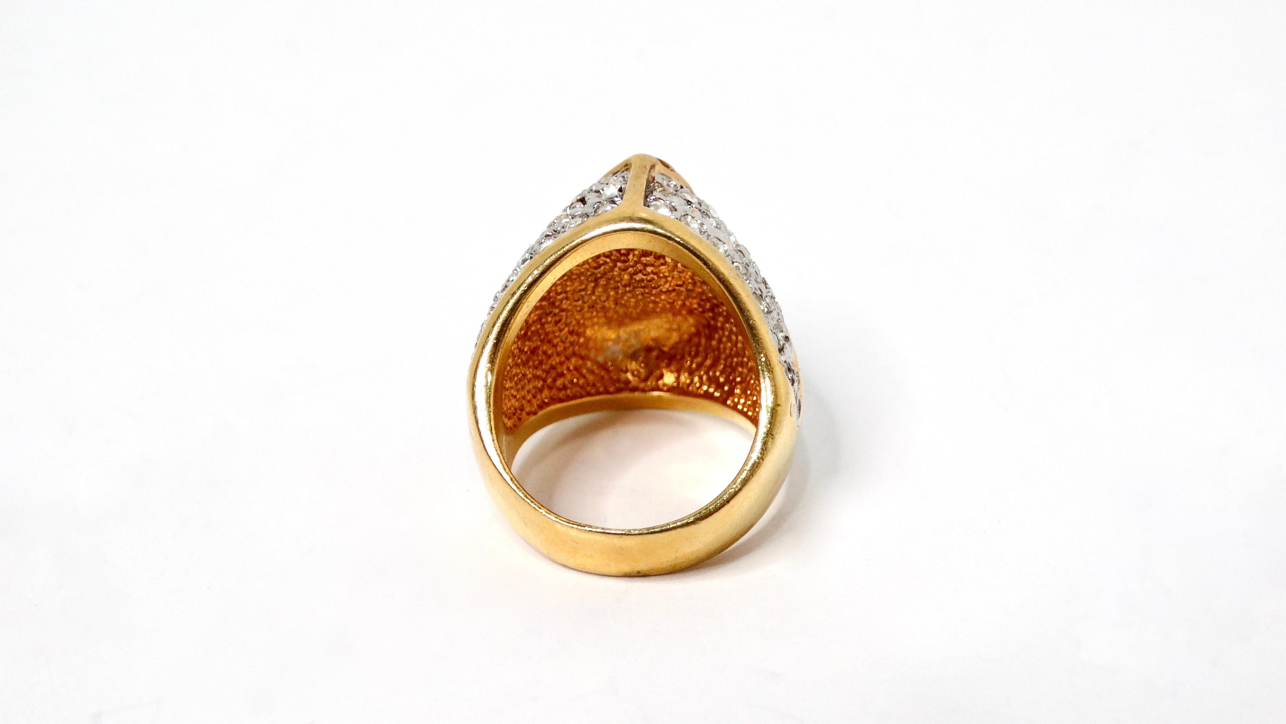 1990er Jahre Cocktail-Ring aus 18 Karat vergoldetem rotem synthetischem Rubin und Kristall für Damen oder Herren im Angebot