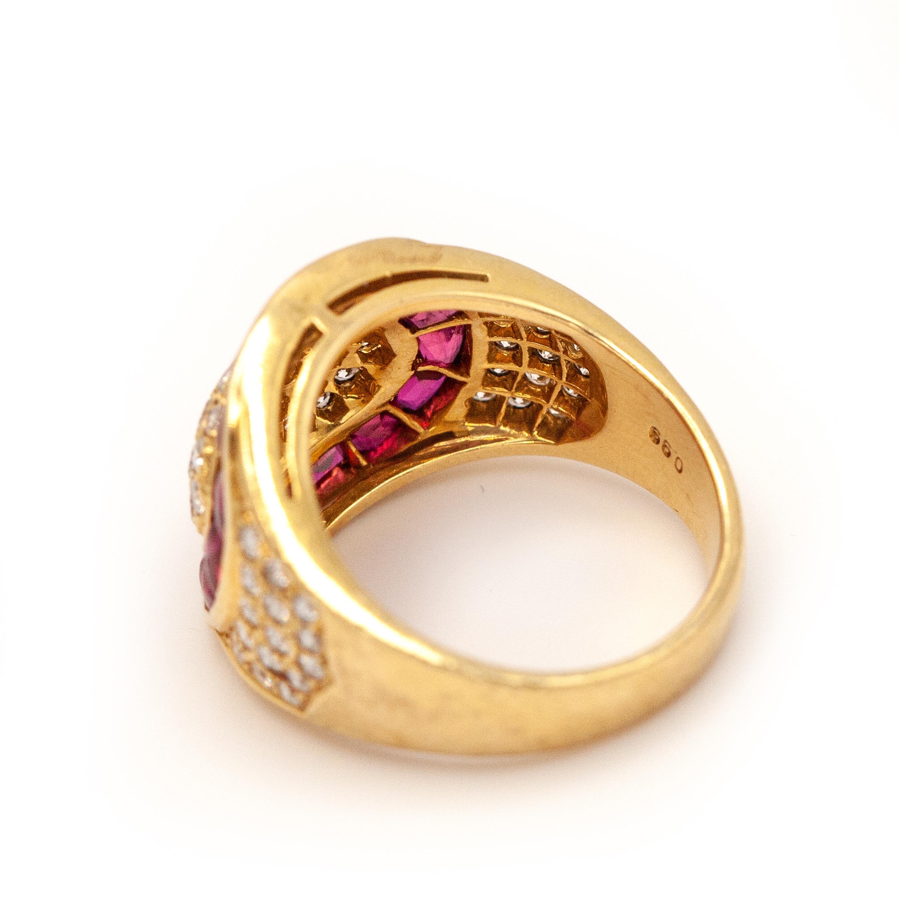 Vintage 18K Yellow Gold Diamond Calibre-cut Ruby Cocktail Ring c. 1990s For Sale 4