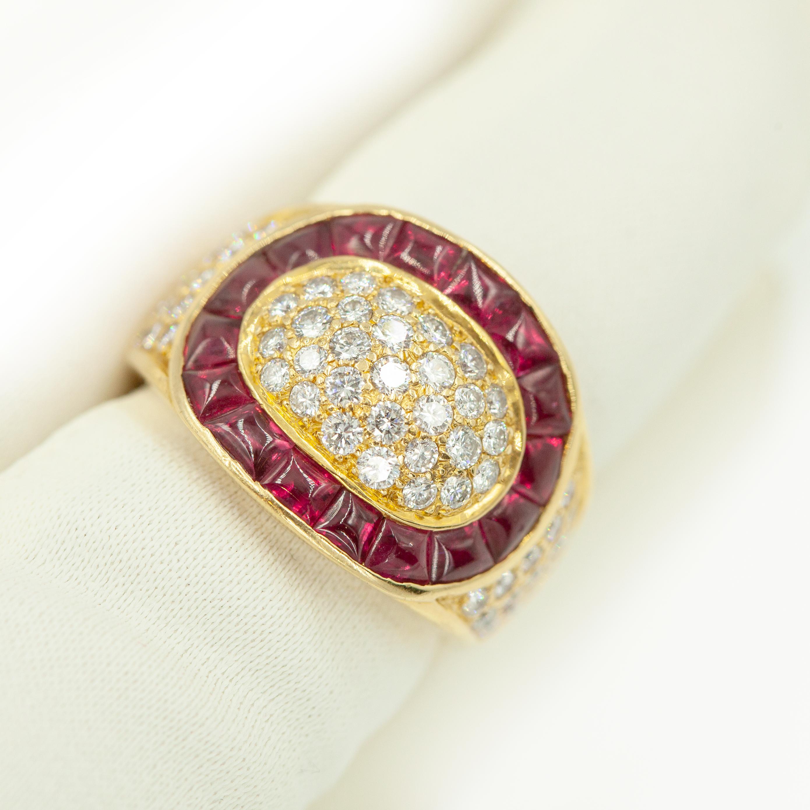 Vintage 18K Yellow Gold Diamond Calibre-cut Ruby Cocktail Ring c. 1990s In Excellent Condition For Sale In New York, NY