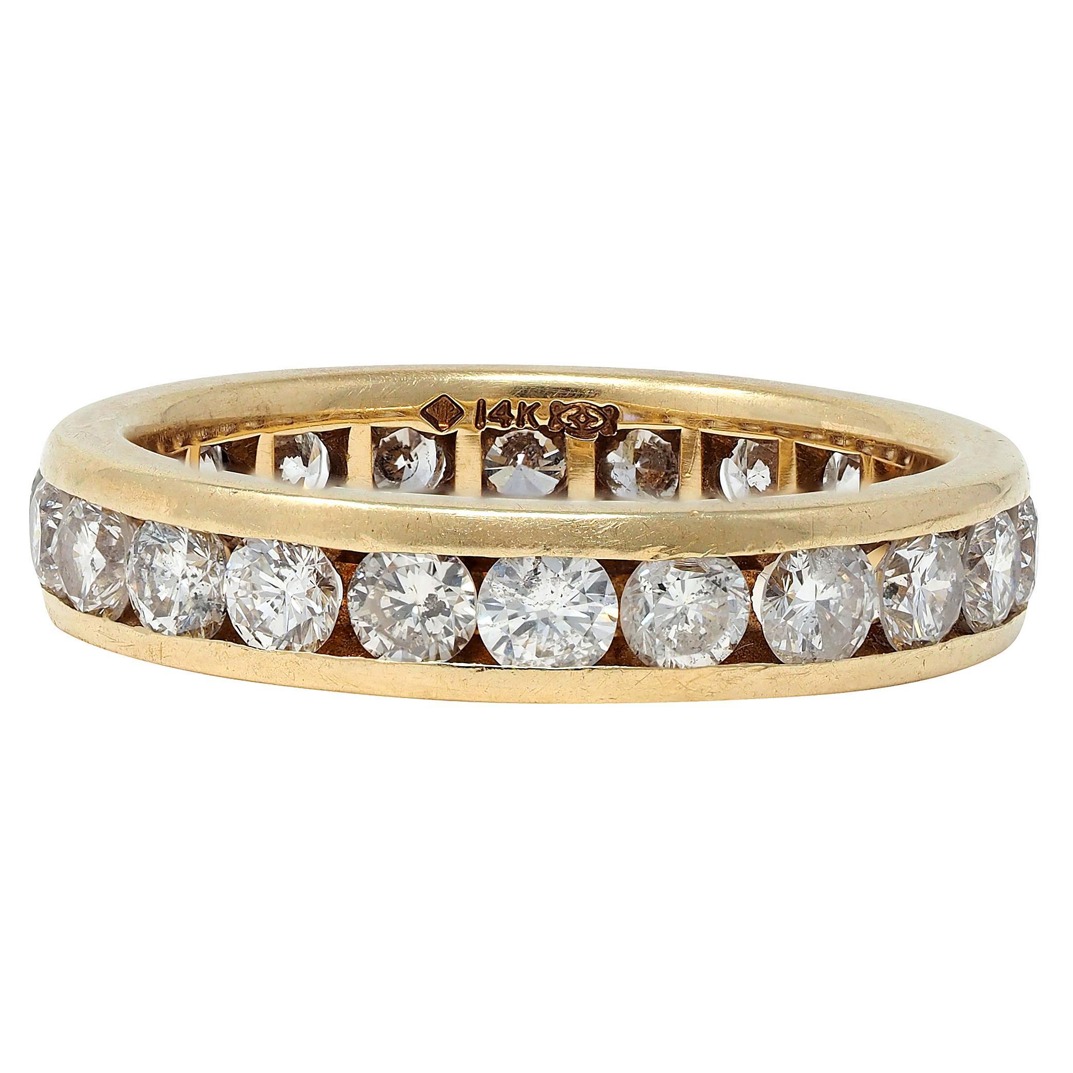 1990's 2.20 CTW Diamond 14 Karat Yellow Gold Vintage Eternity Wedding Band Ring In Excellent Condition For Sale In Philadelphia, PA