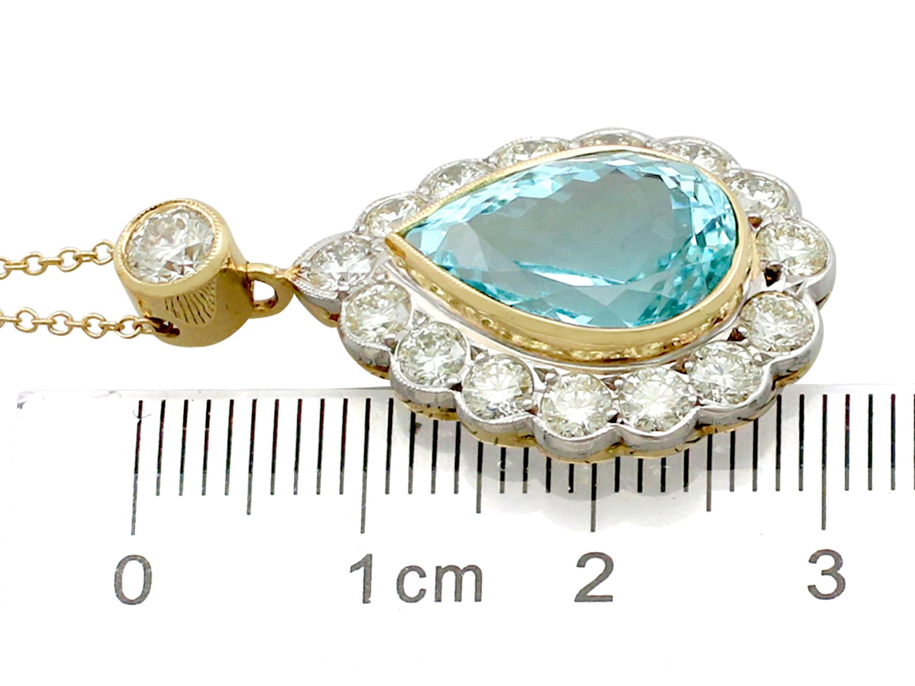 Women's 1990s 6.71 carat Aquamarine and 3.16 carat Diamond Yellow Gold Necklace