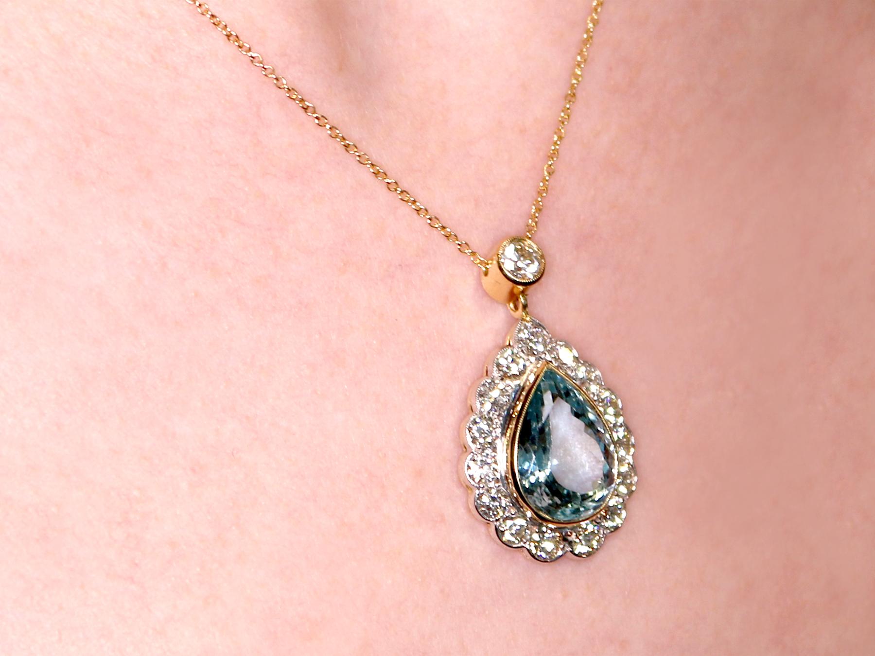1990s 6.71 carat Aquamarine and 3.16 carat Diamond Yellow Gold Necklace 3
