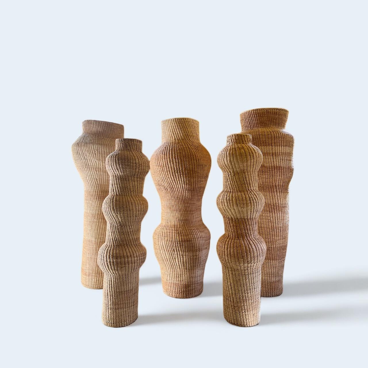Sculpture abstraite en palmier tissé à la main des années 1990, petite en vente 4
