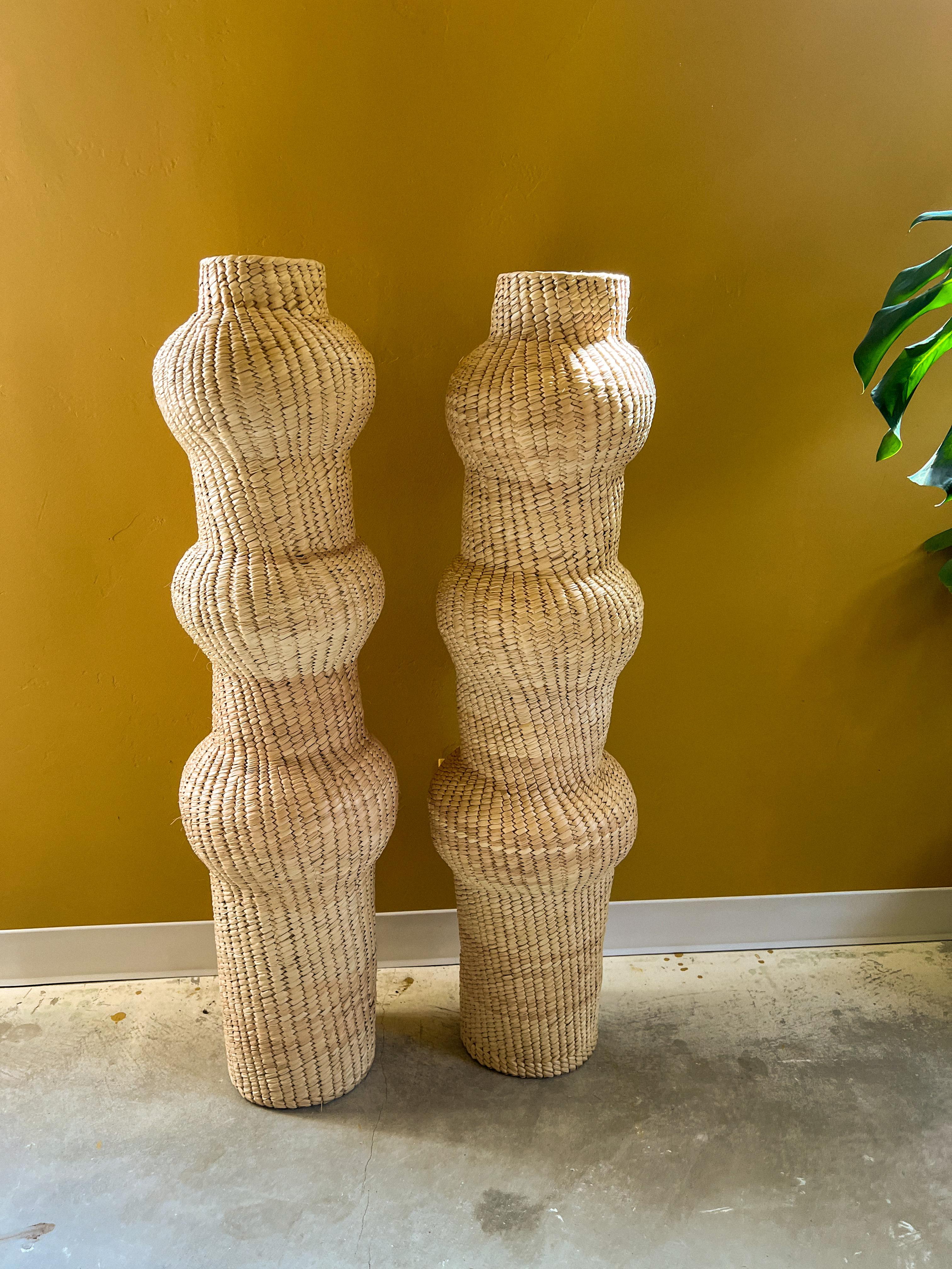 Sculpture abstraite en palmier tissé à la main des années 1990, petite en vente 5