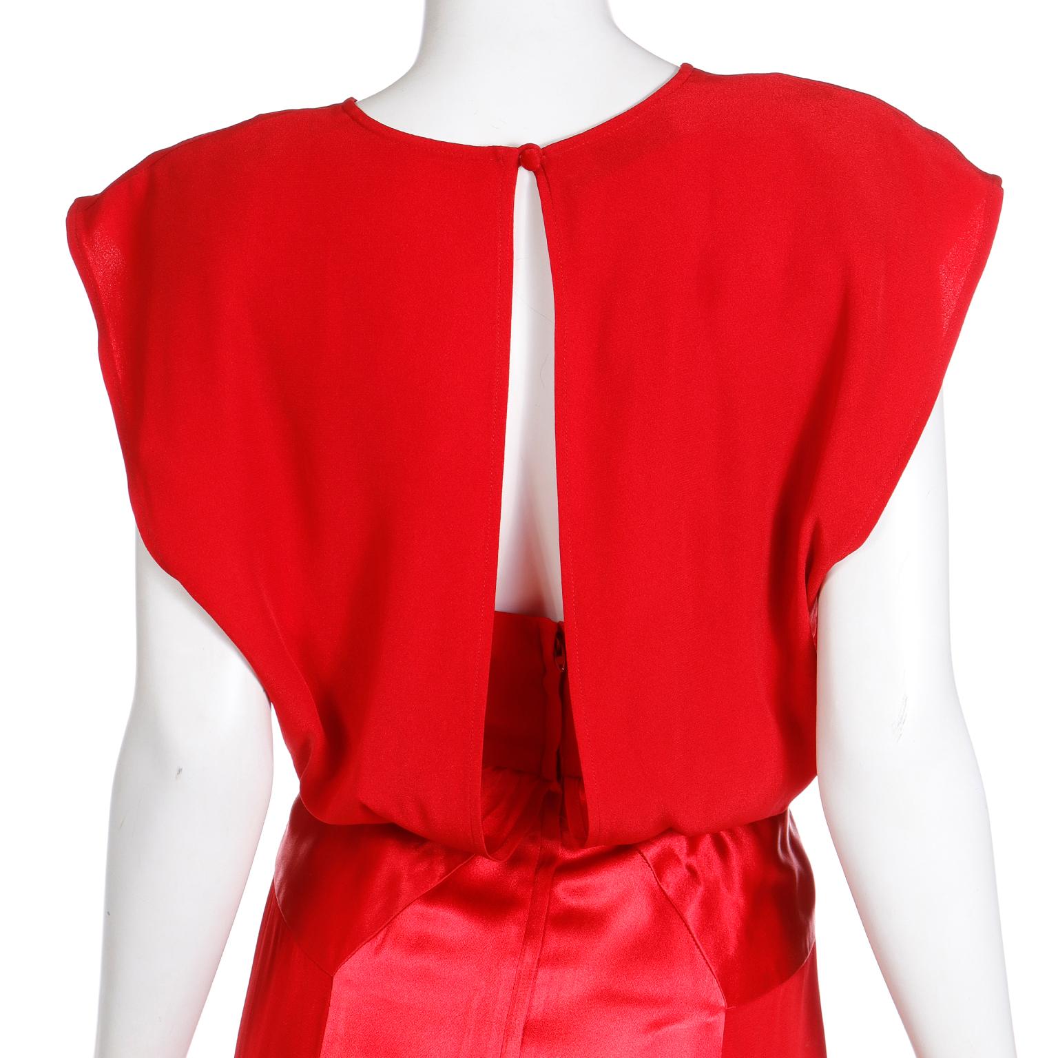 1990s Albert Nipon Red Satin & Matte Crepe Dress With Open Slit Back For Sale 5