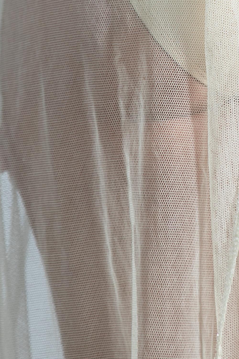 1990S Alberta Ferretti  Abito in rete di cotone con perline in bianco sporco in vendita 5