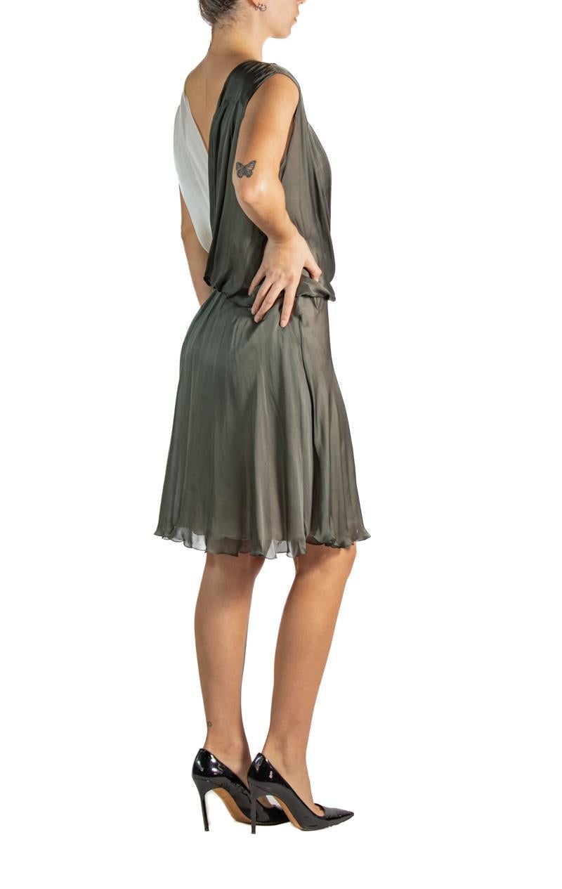 1990S Alberta Ferretti Grey & White Silk Mini Cocktail Dress In Excellent Condition For Sale In New York, NY