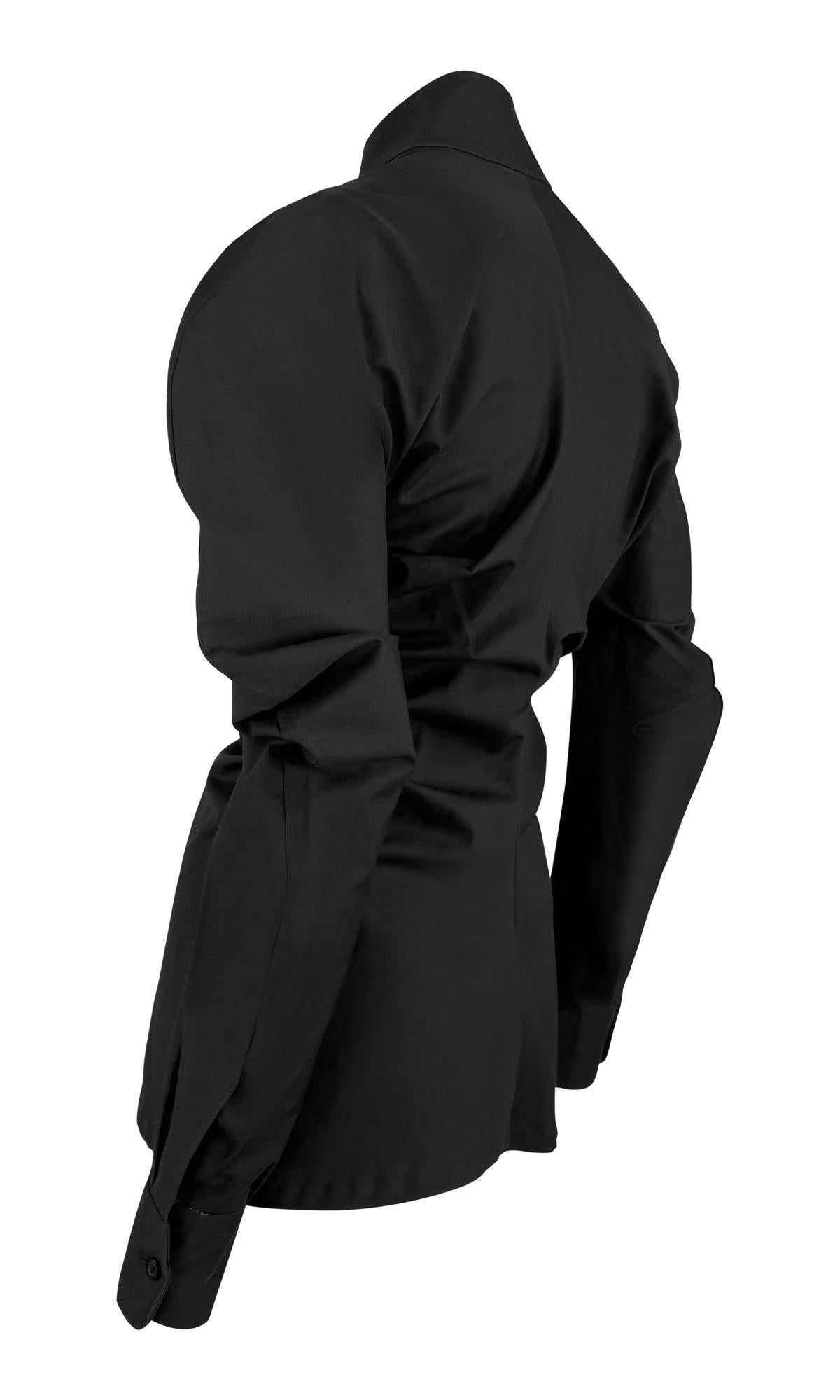 1990 Alexander McQueen Top blouse noire à col boutonné et arrondi Pour femmes en vente