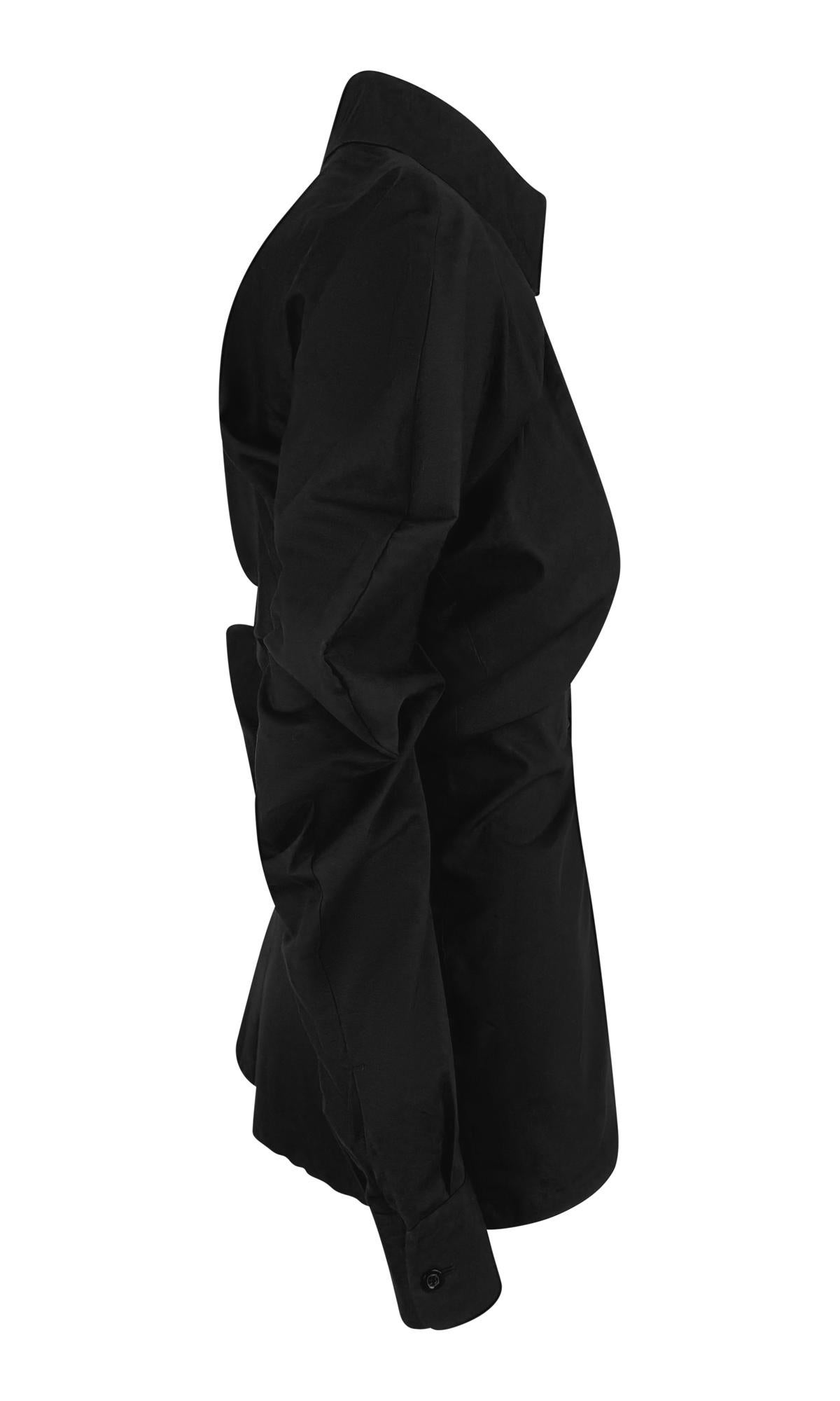 1990 Alexander McQueen Top blouse noire à col boutonné et arrondi en vente 2