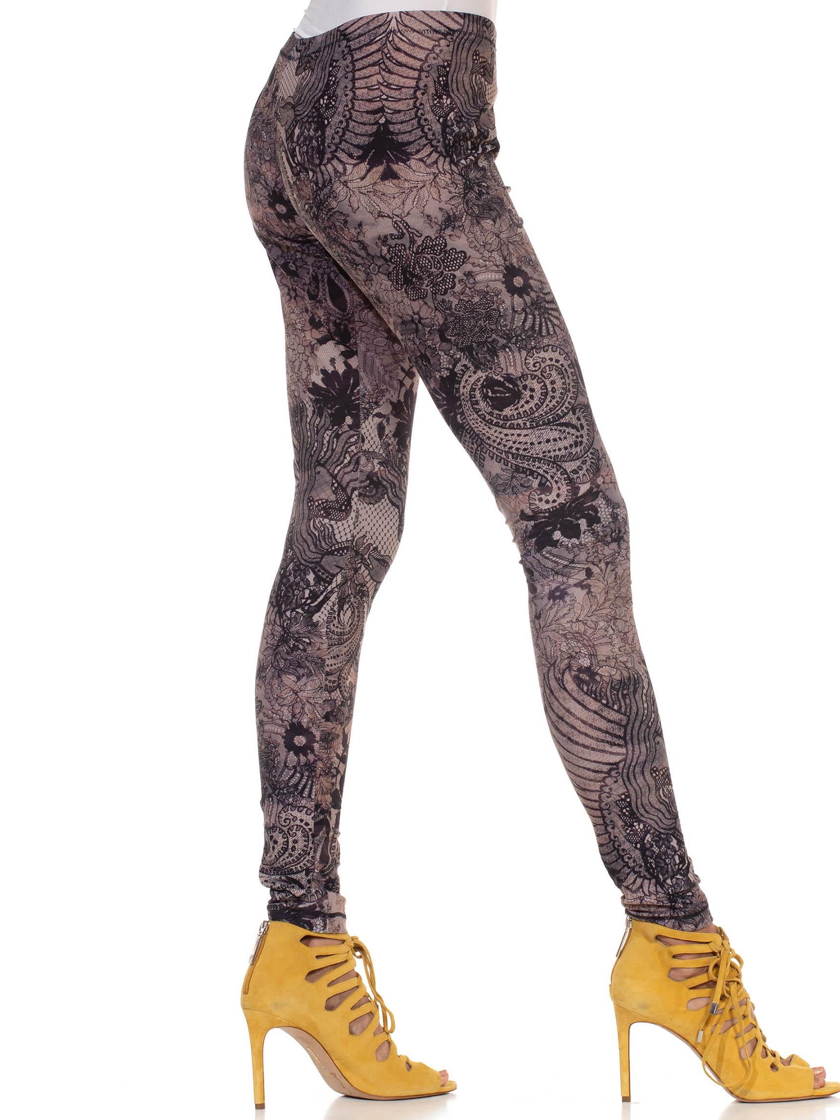 1990S ALEXANDER MCQUEEN Black & White Polyester Elastane Floral Paisley Lace Pr In Good Condition For Sale In New York, NY